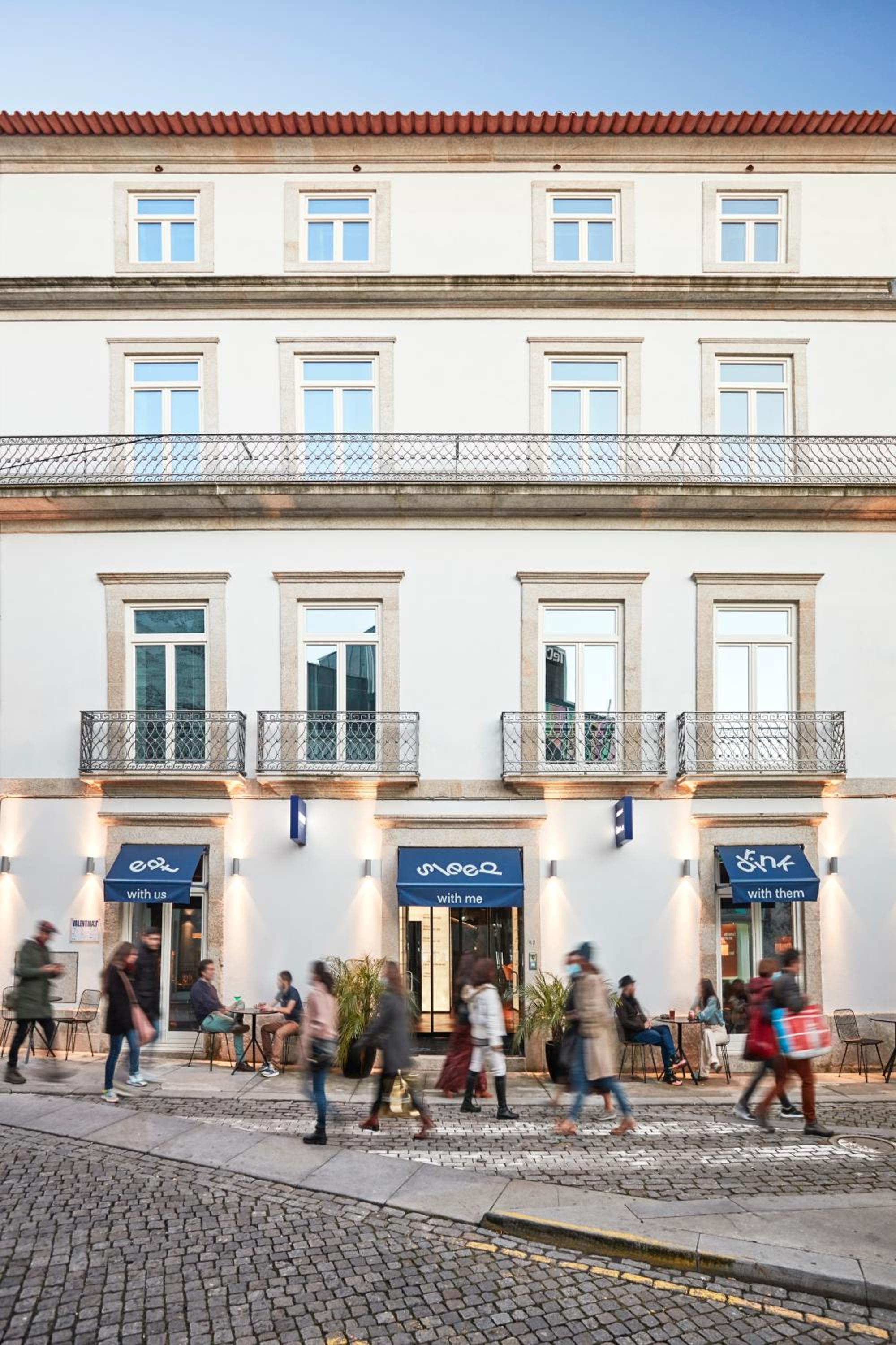 Hotel Chic & Basic Gravity - Image 1