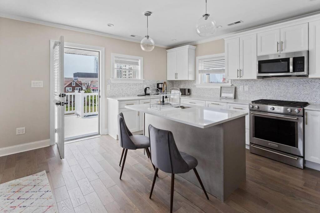 Renovated Beach Block 7BR North Beach Atlantic City - Steps to Beach & Casino view 5