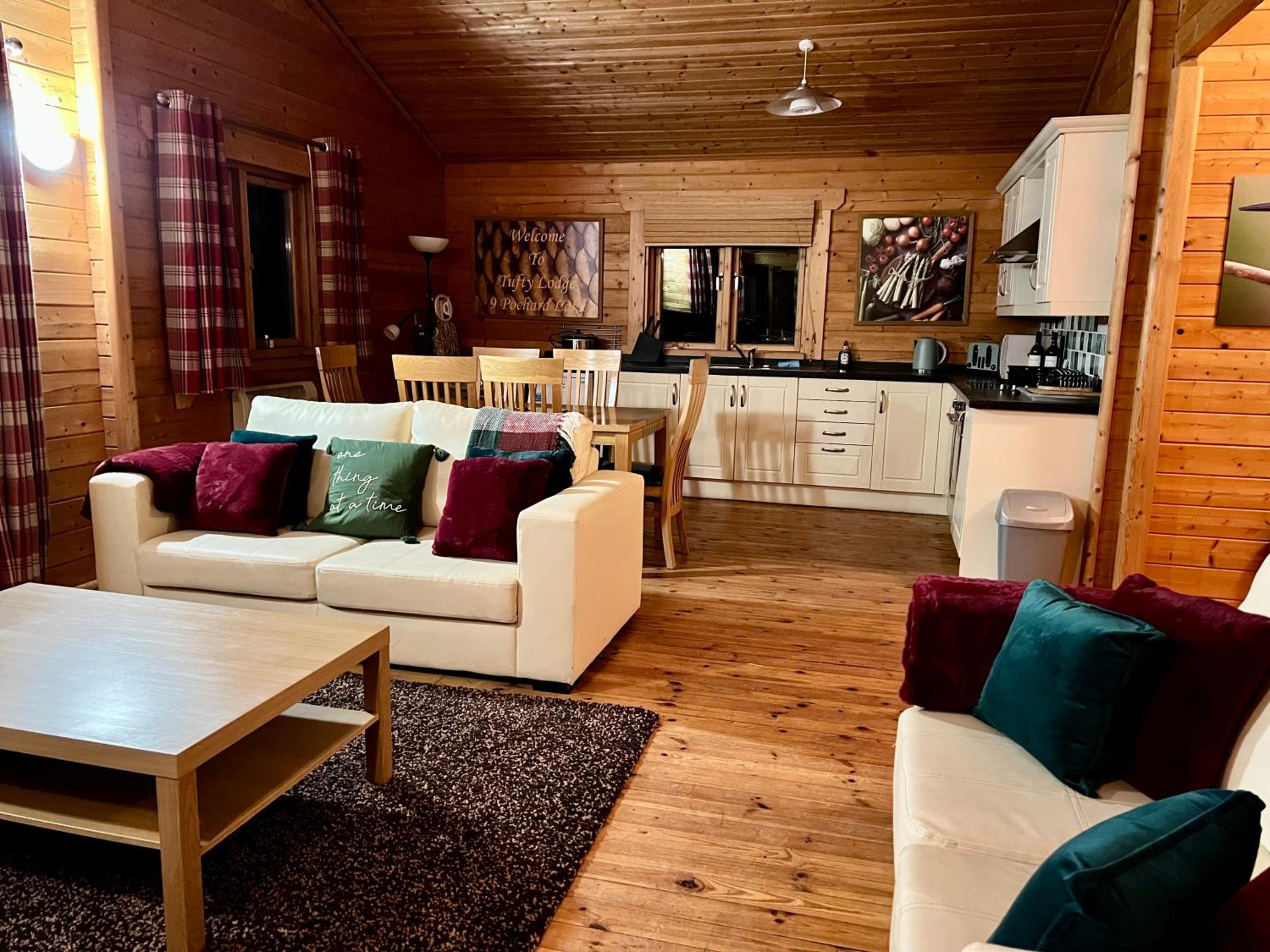Tufty Lodge, Lake Pochard lodge 9