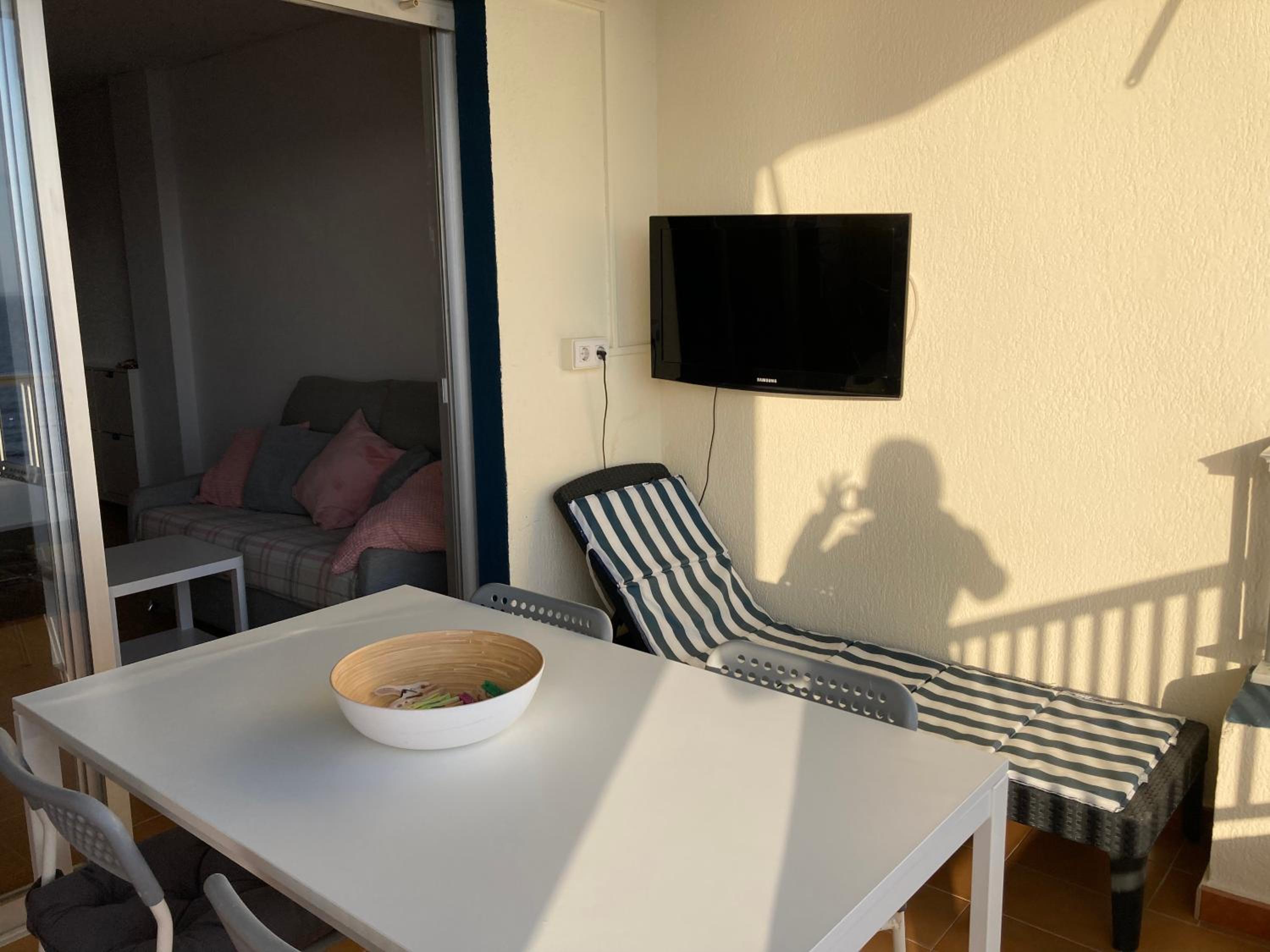 Hotel epsylon 2 - Image 1