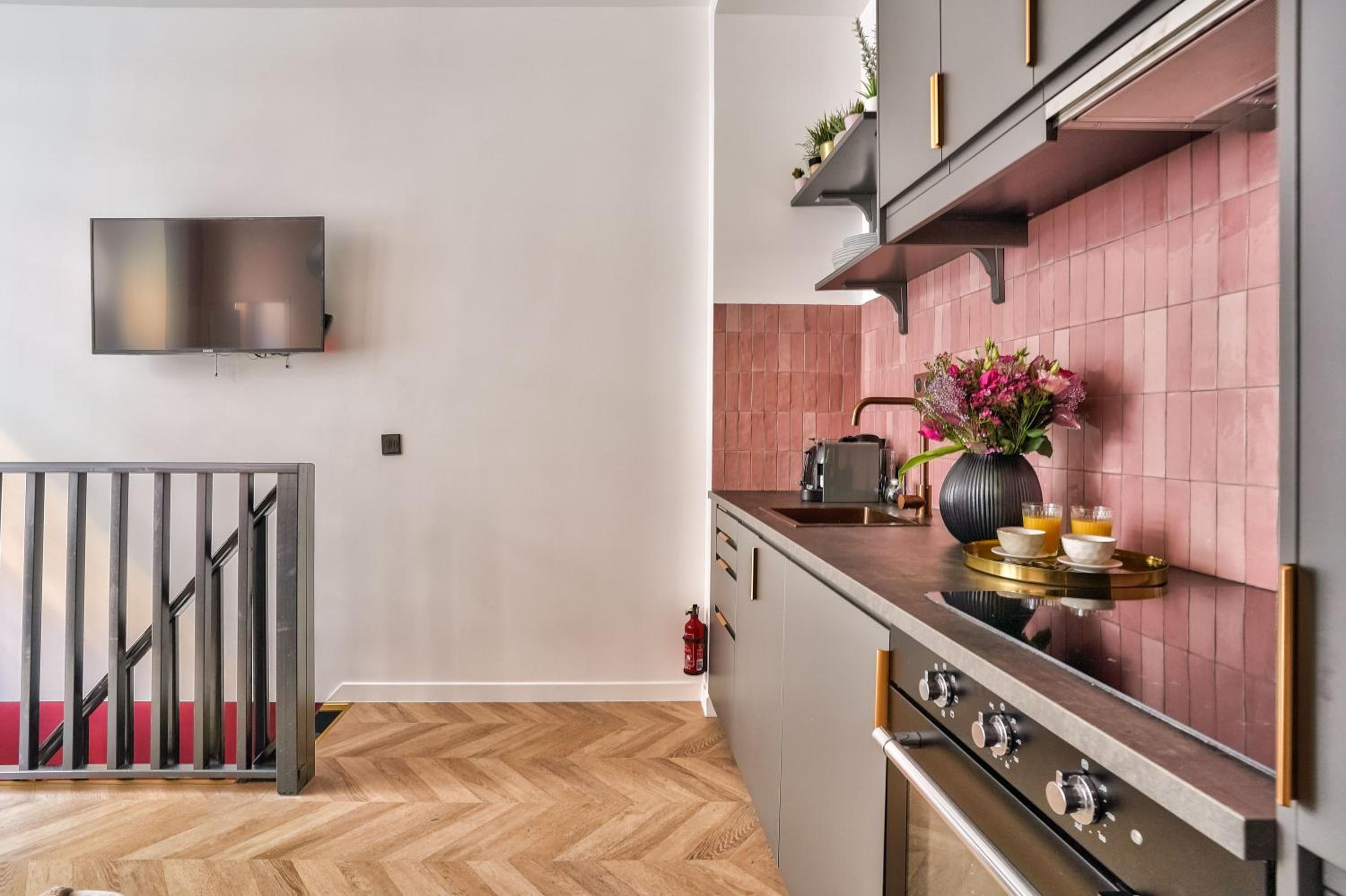 NEW Eiffel Tour ! Splendid Apartments in the Heart of Paris