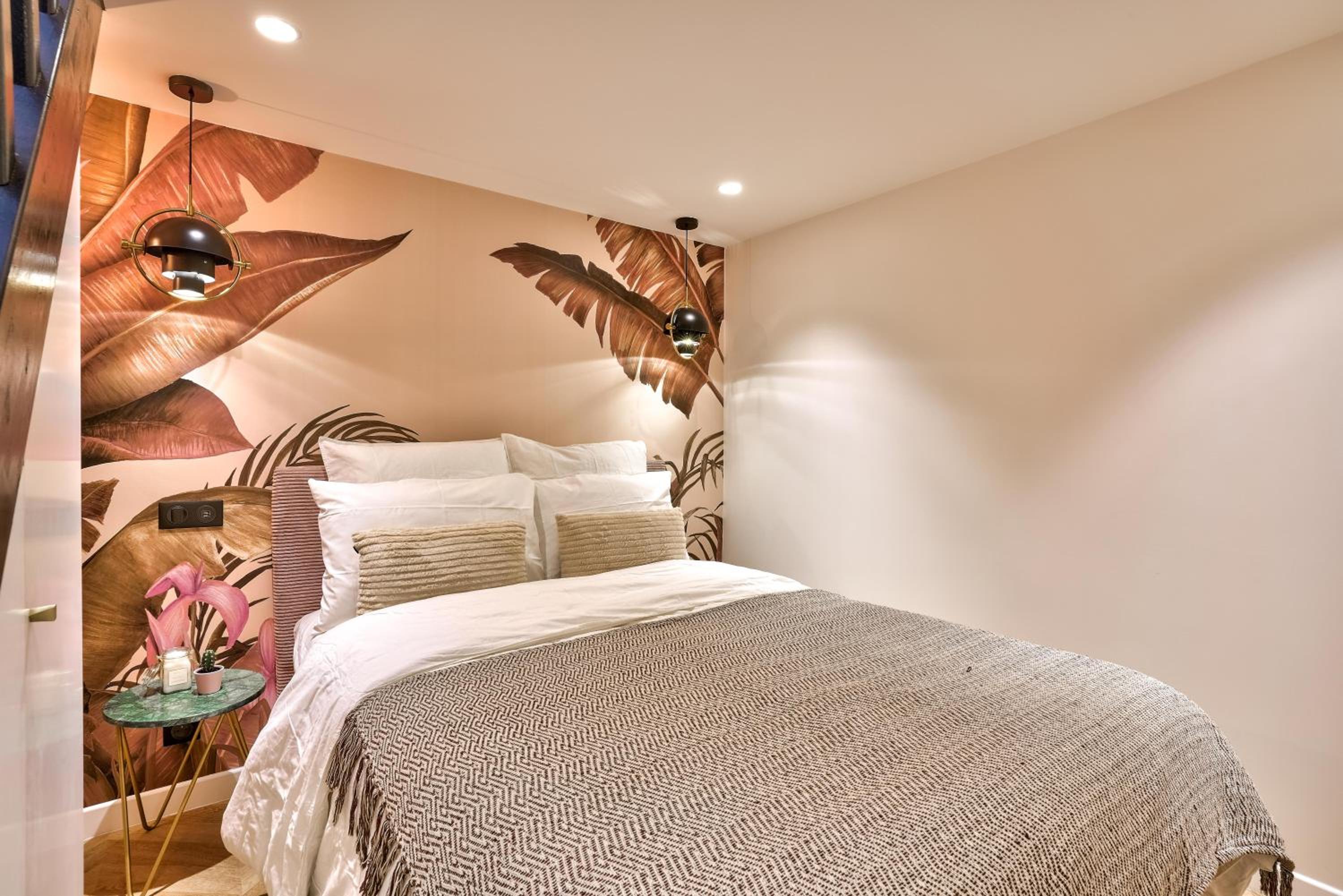 NEW Eiffel Tour ! Splendid Apartments in the Heart of Paris