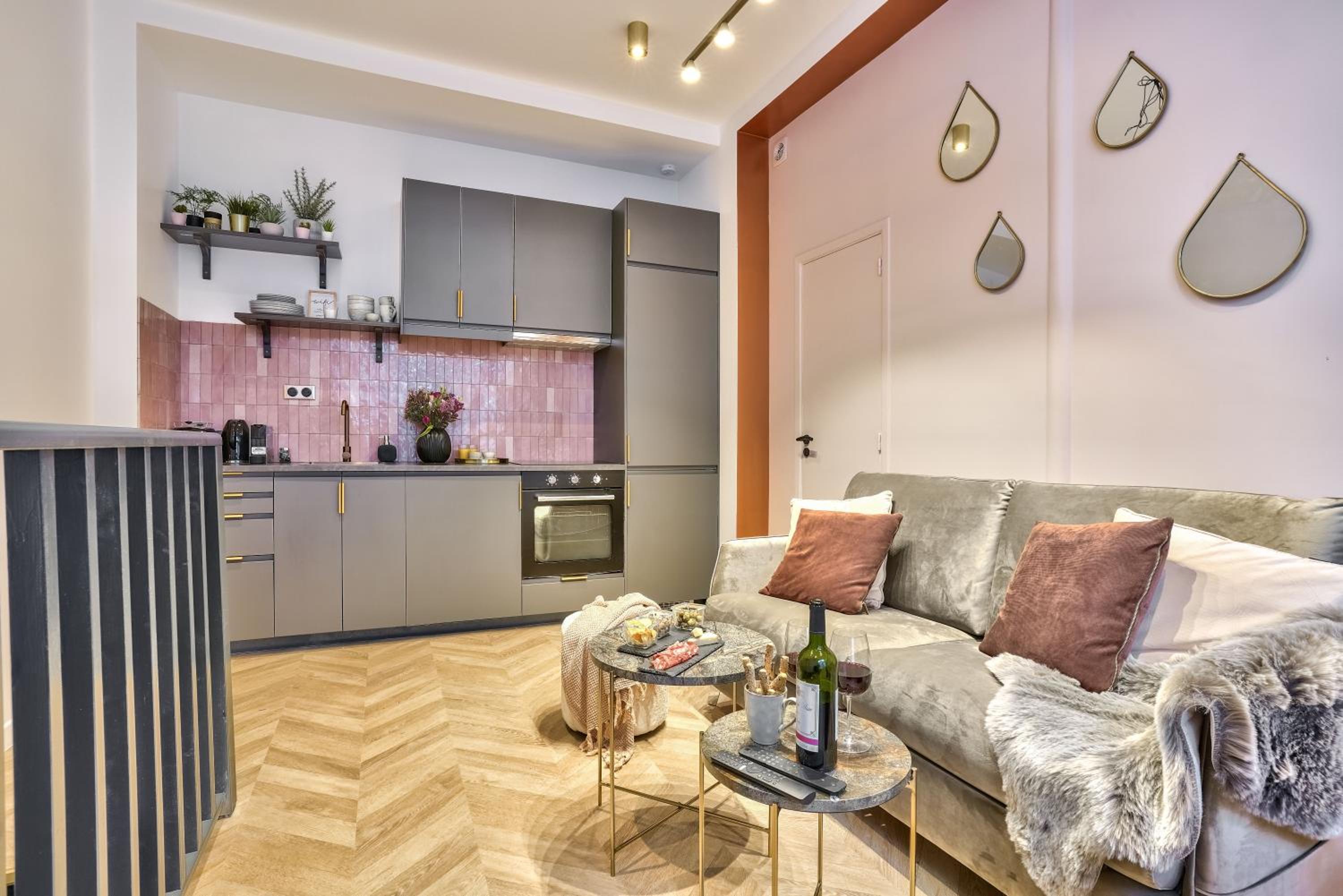 NEW Eiffel Tour ! Splendid Apartments in the Heart of Paris