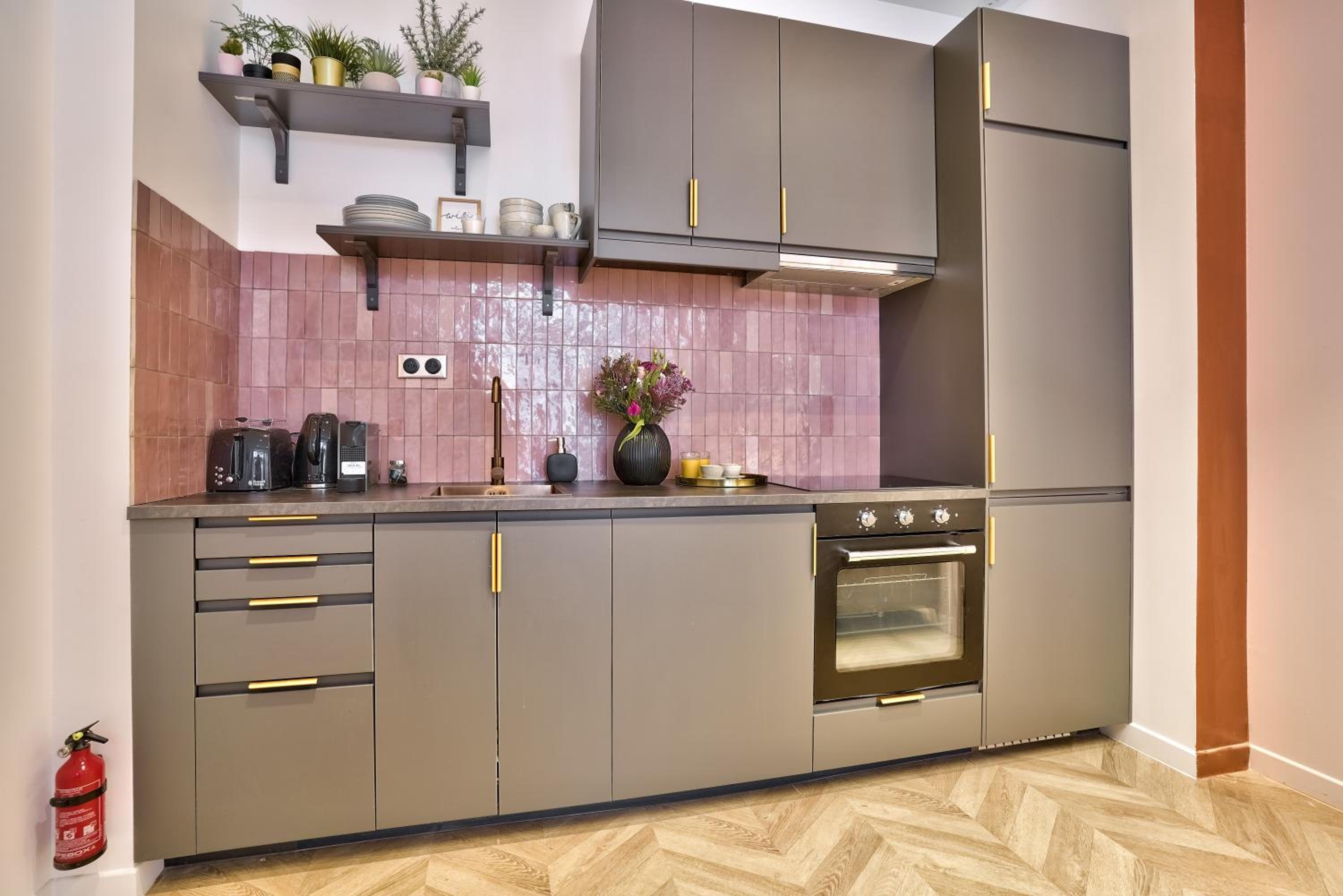 NEW Eiffel Tour ! Splendid Apartments in the Heart of Paris