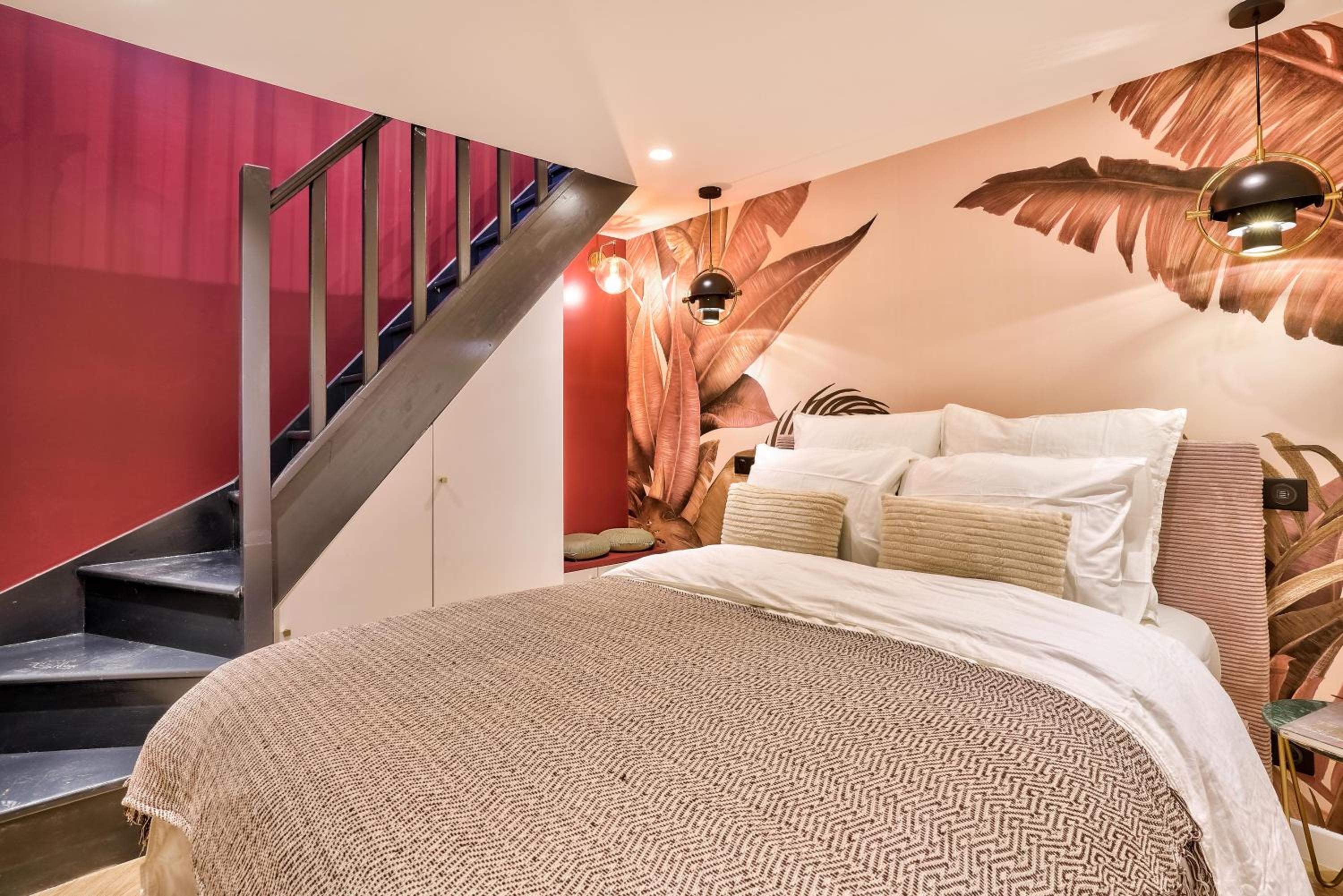 NEW Eiffel Tour ! Splendid Apartments in the Heart of Paris