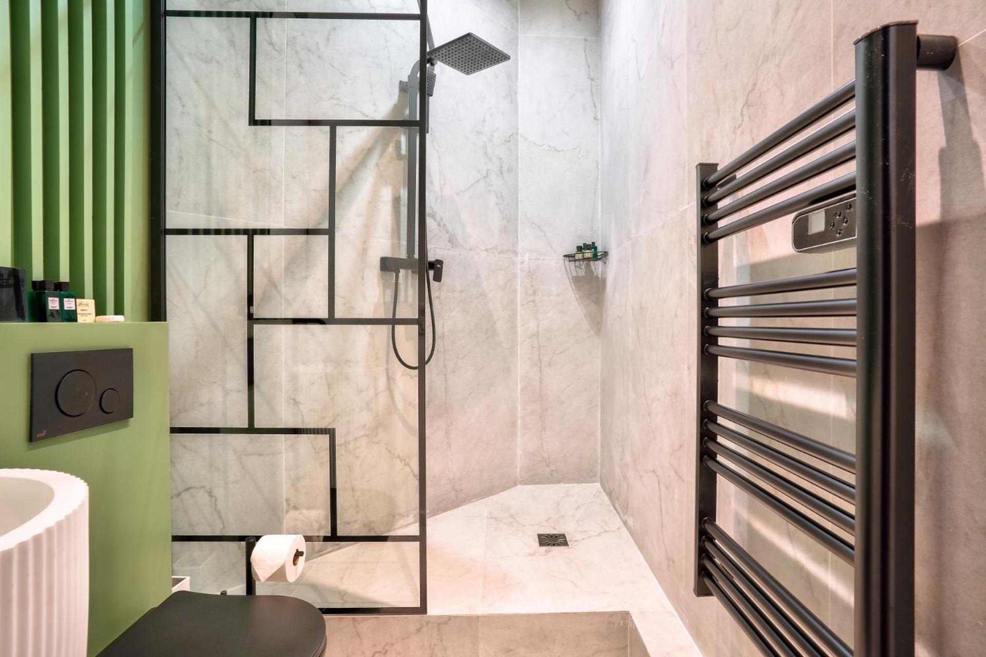 NEW Eiffel Tour ! Splendid Apartments in the Heart of Paris