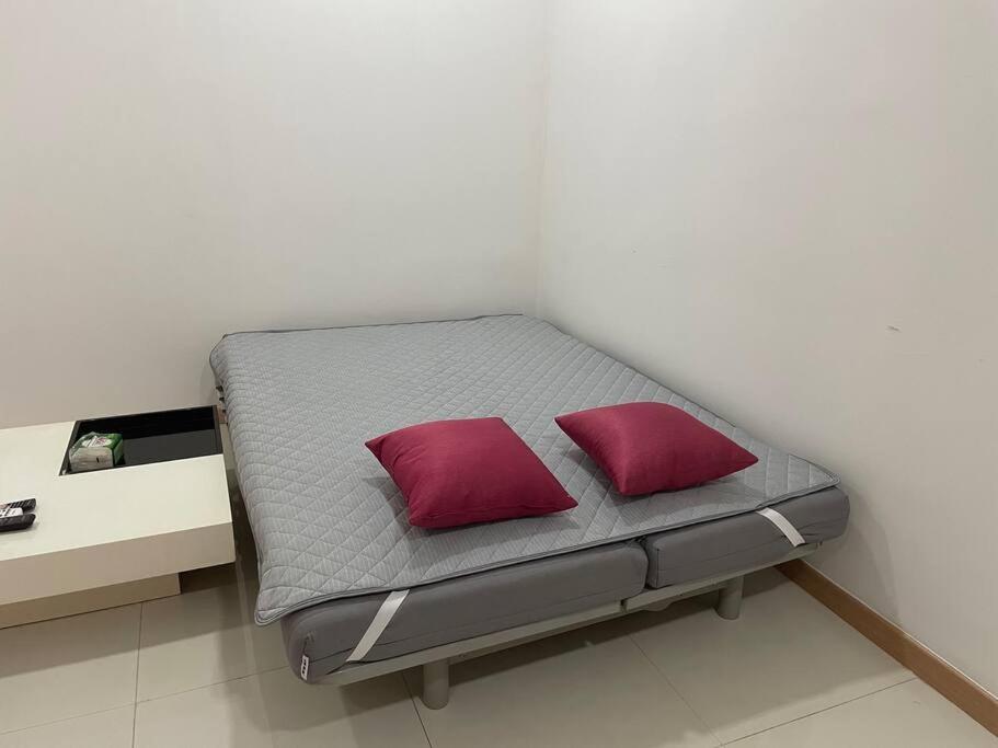Private Jacuzzi Staycation at KL City 152
