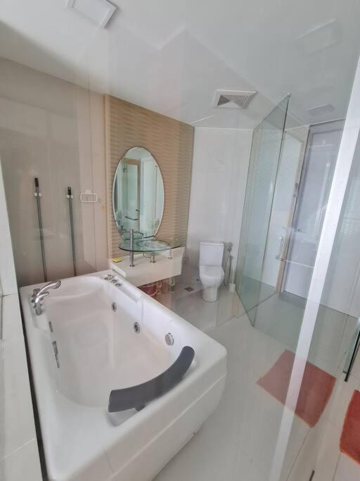 Private Jacuzzi Staycation at KL City 1014