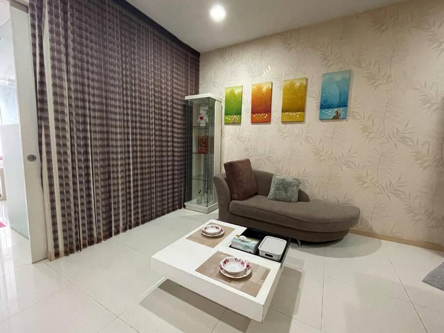 Private Jacuzzi Staycation at KL City 921