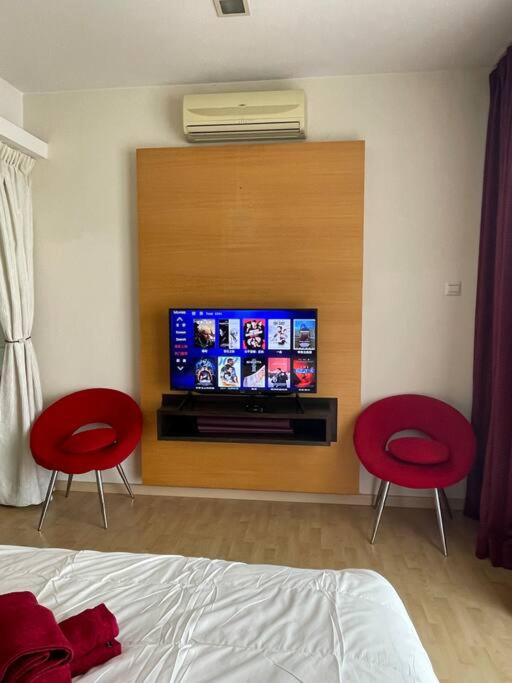 Private Jacuzzi Staycation at KL City 921