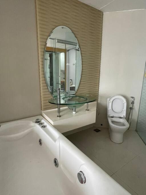 Private Jacuzzi Staycation at KL City 721