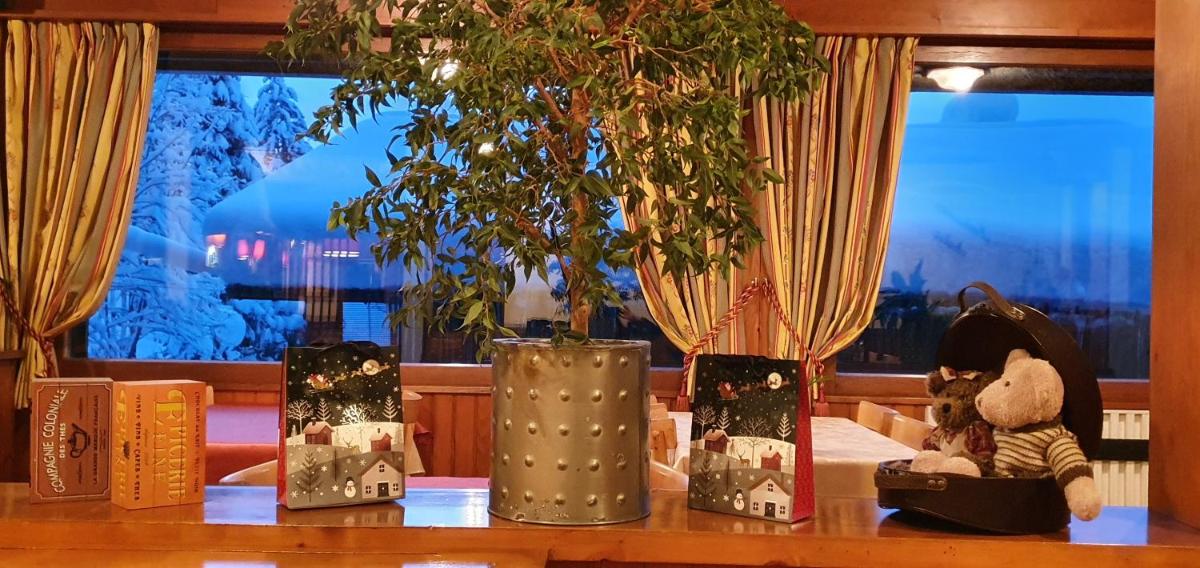 hotel reception