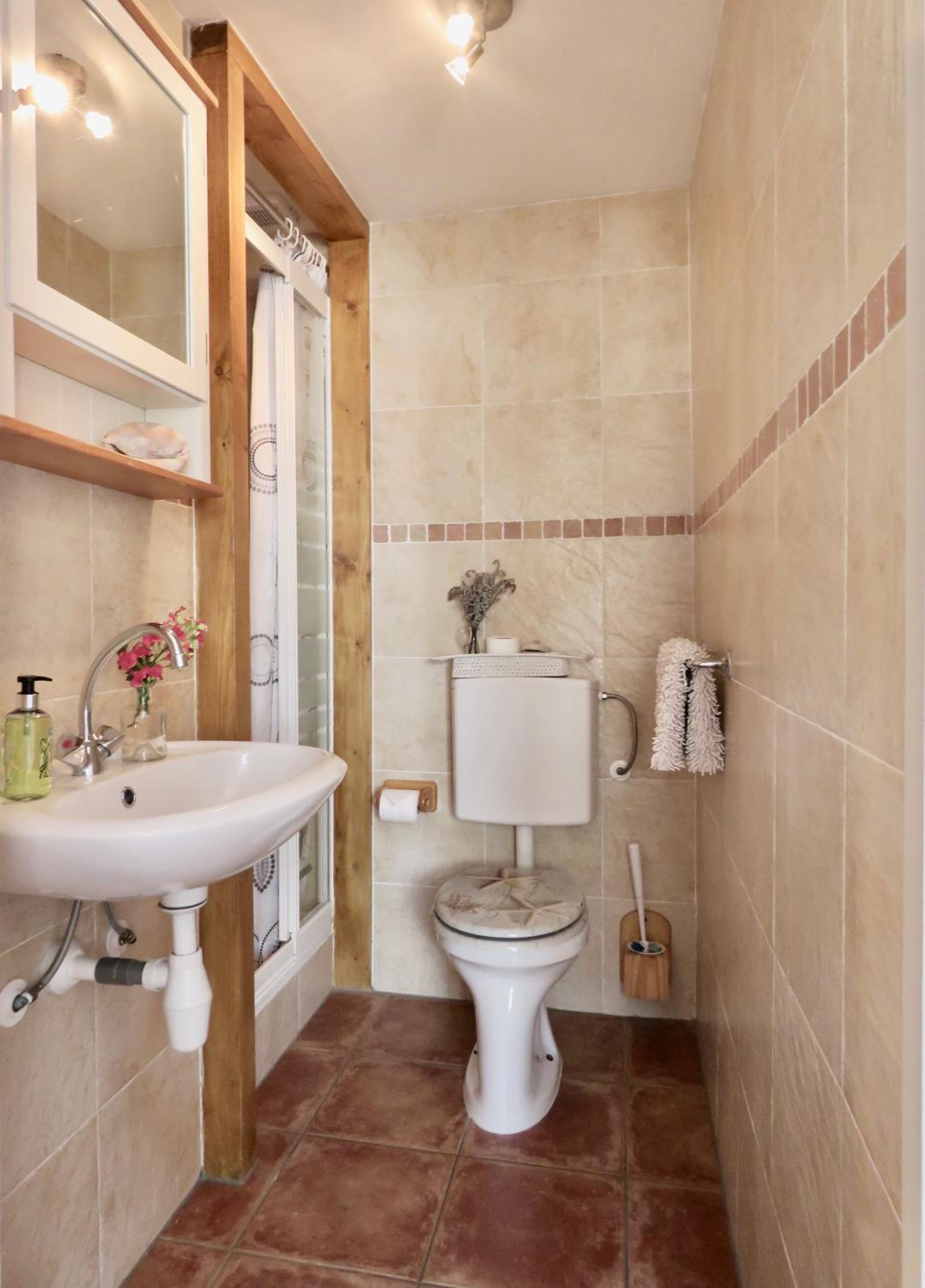 Sea shell with balcony close to the beach, city centre and dunes view 4
