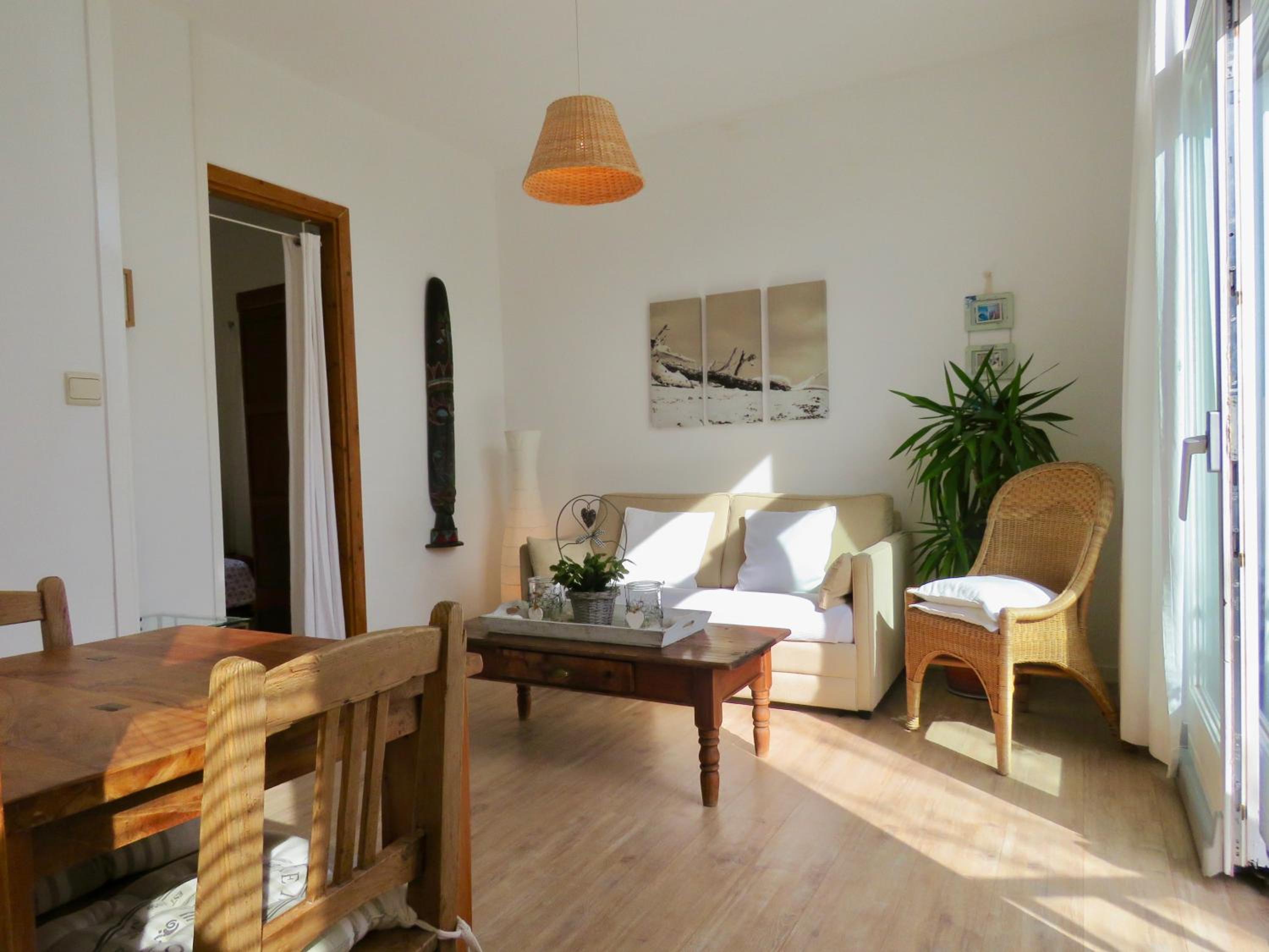 Sea shell with balcony close to the beach, city centre and dunes view 2