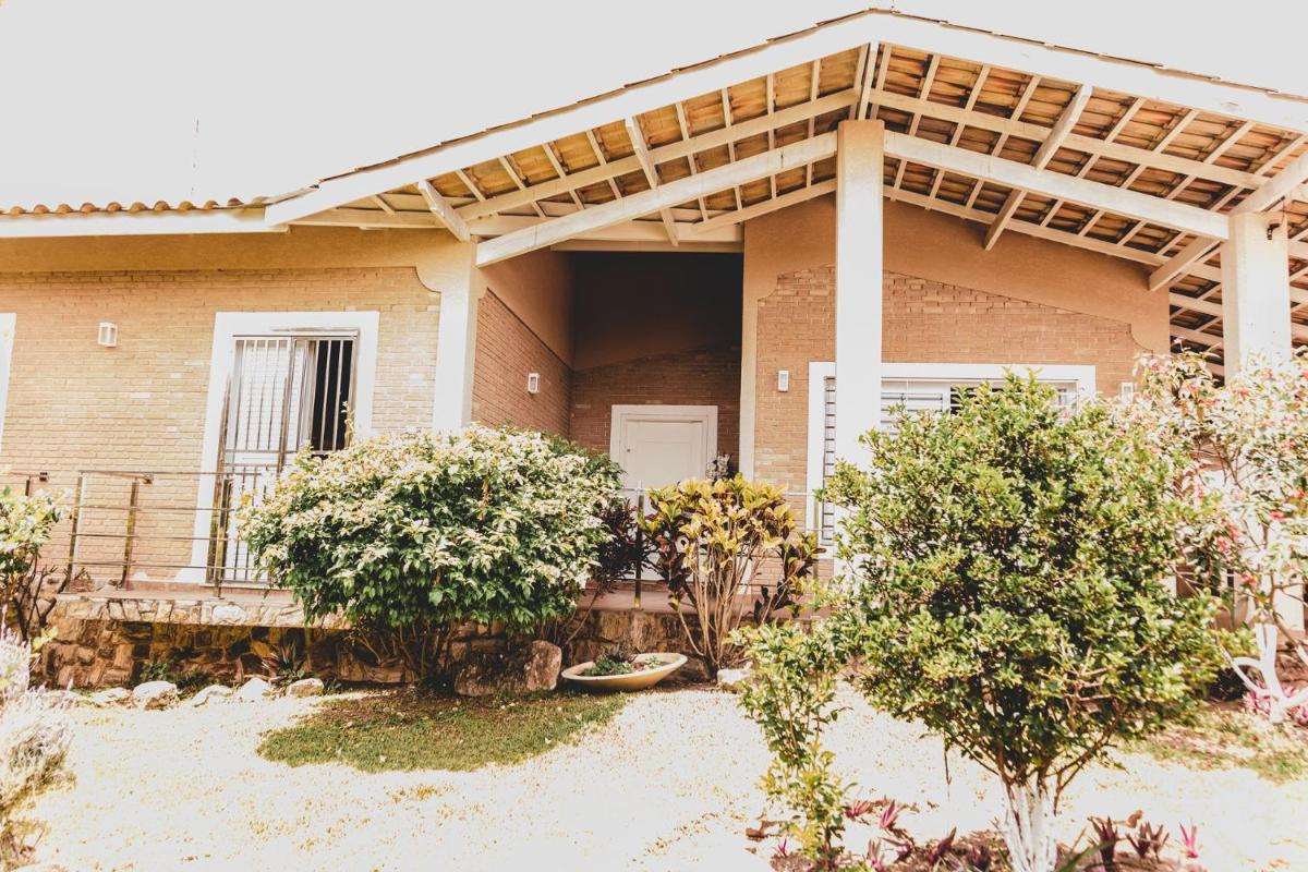 Incrivel casa com ampla area de lazer em Atibaia