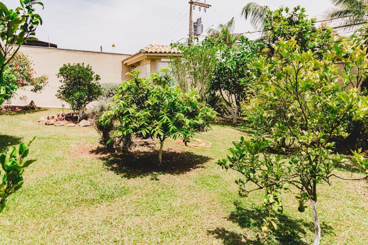 Incrivel casa com ampla area de lazer em Atibaia