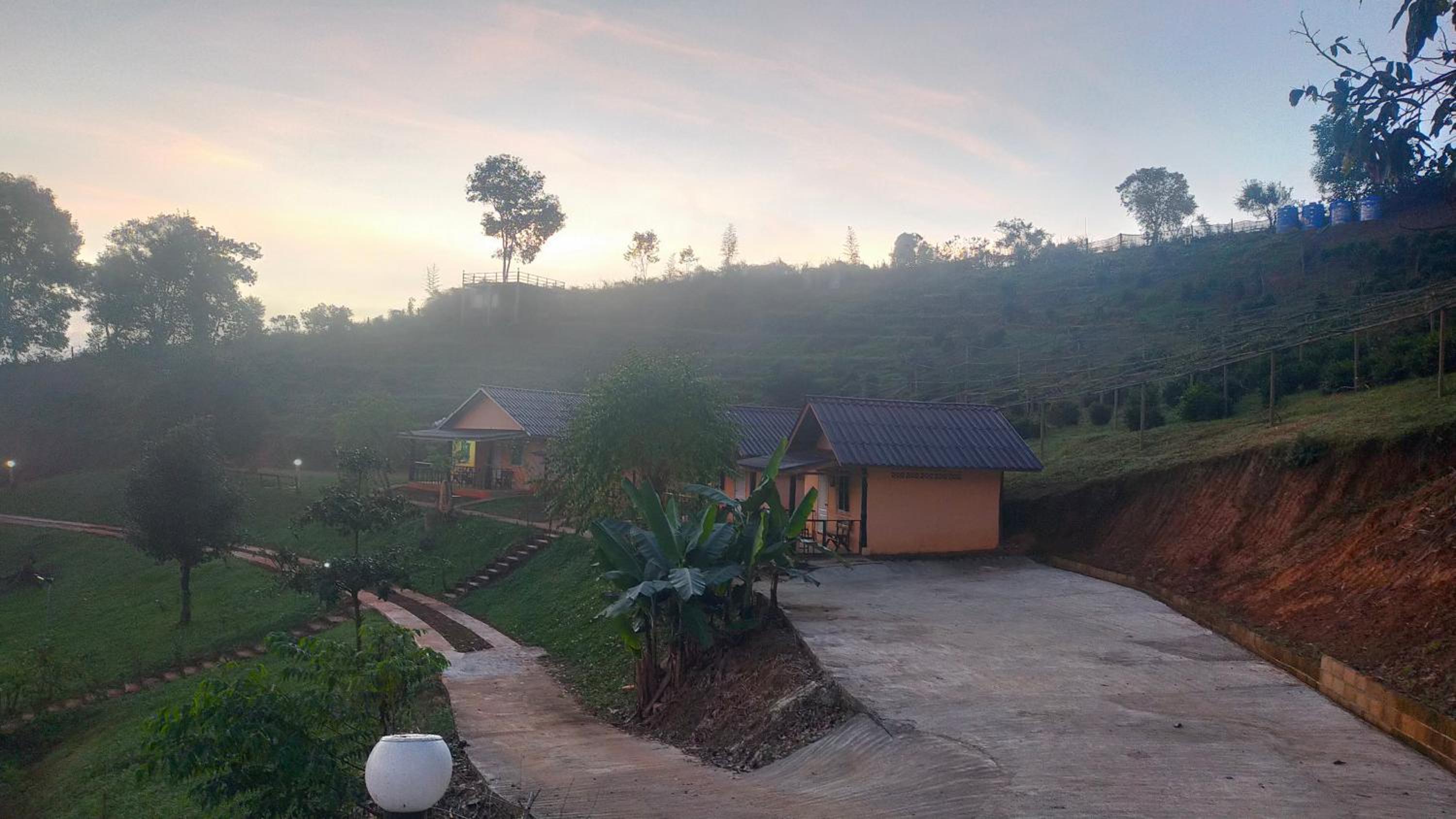 Mong Homestay Resort
