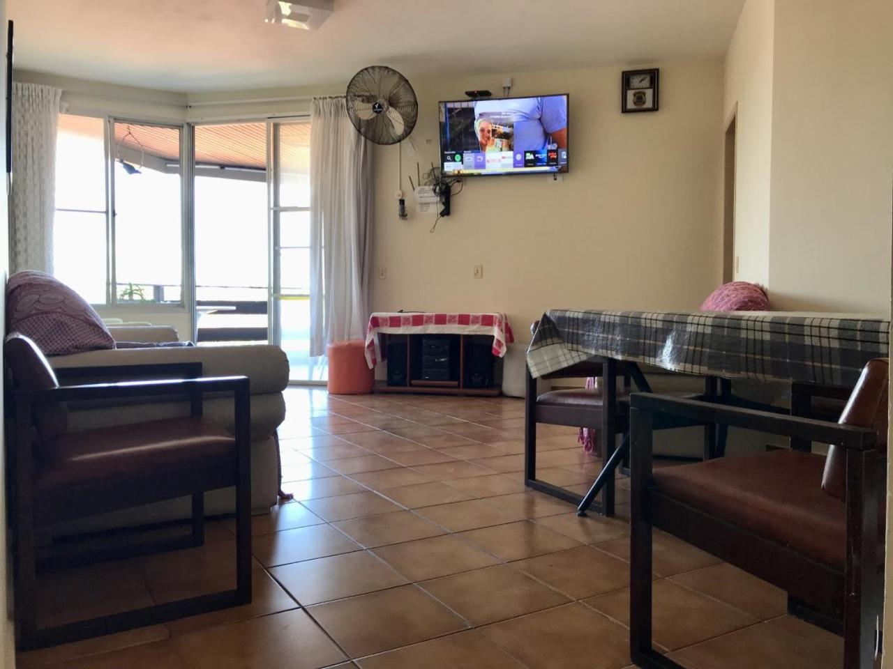 Locação Temporada - Condomínio Praia do Arpoador