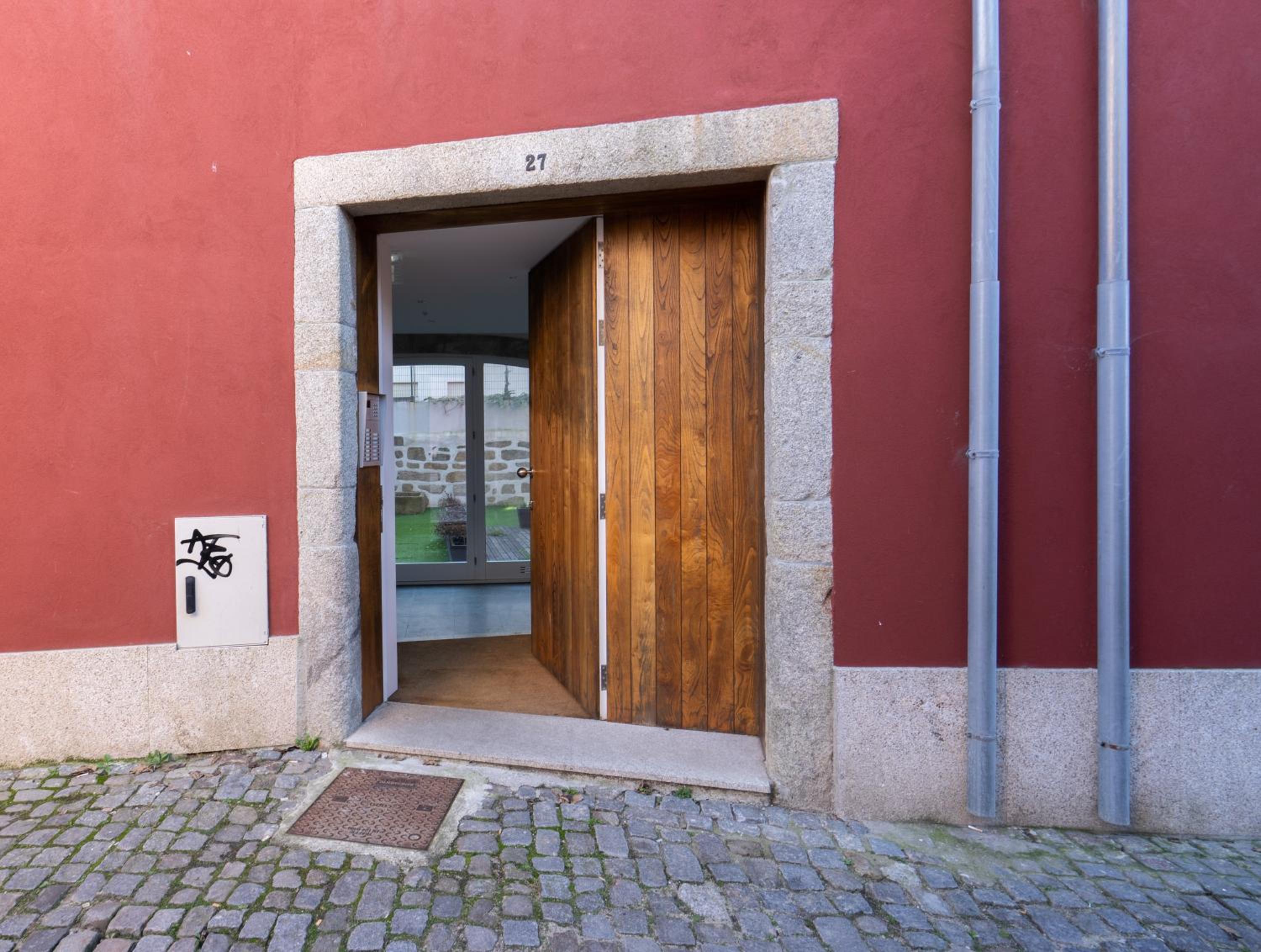 Habitatio - Foz by LuxiStay view 2