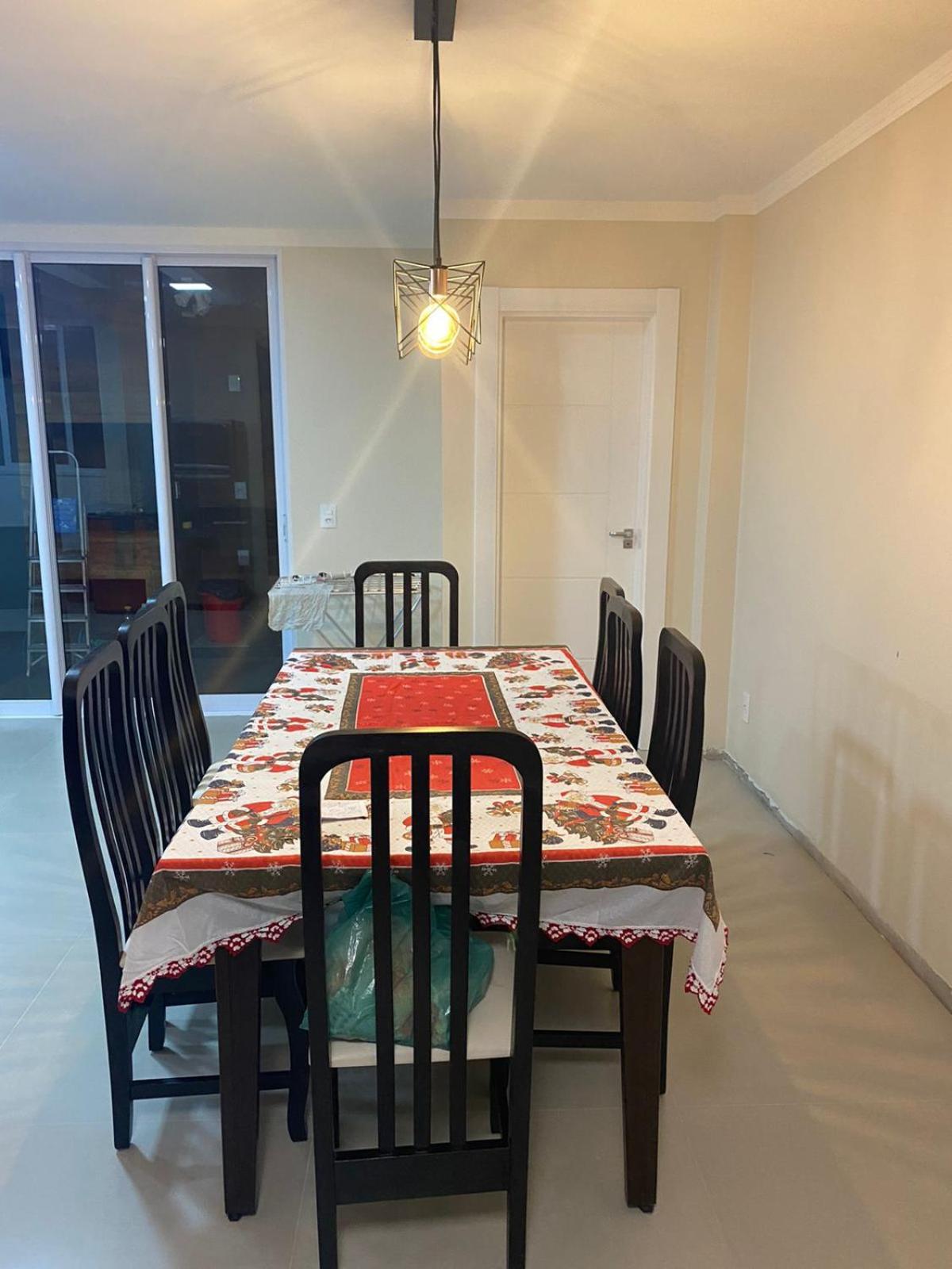 AMPLA casa em Zimbros Bombinhas