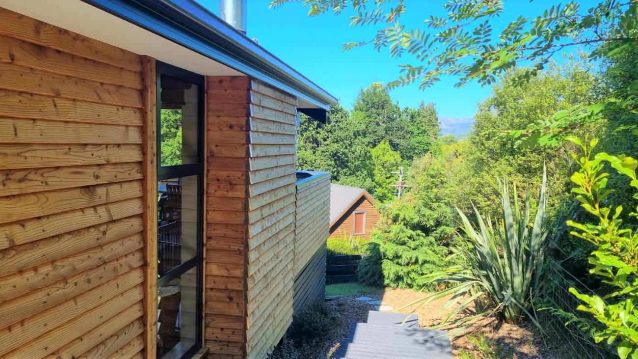 Hotel 3 Oakview Close - Image 1