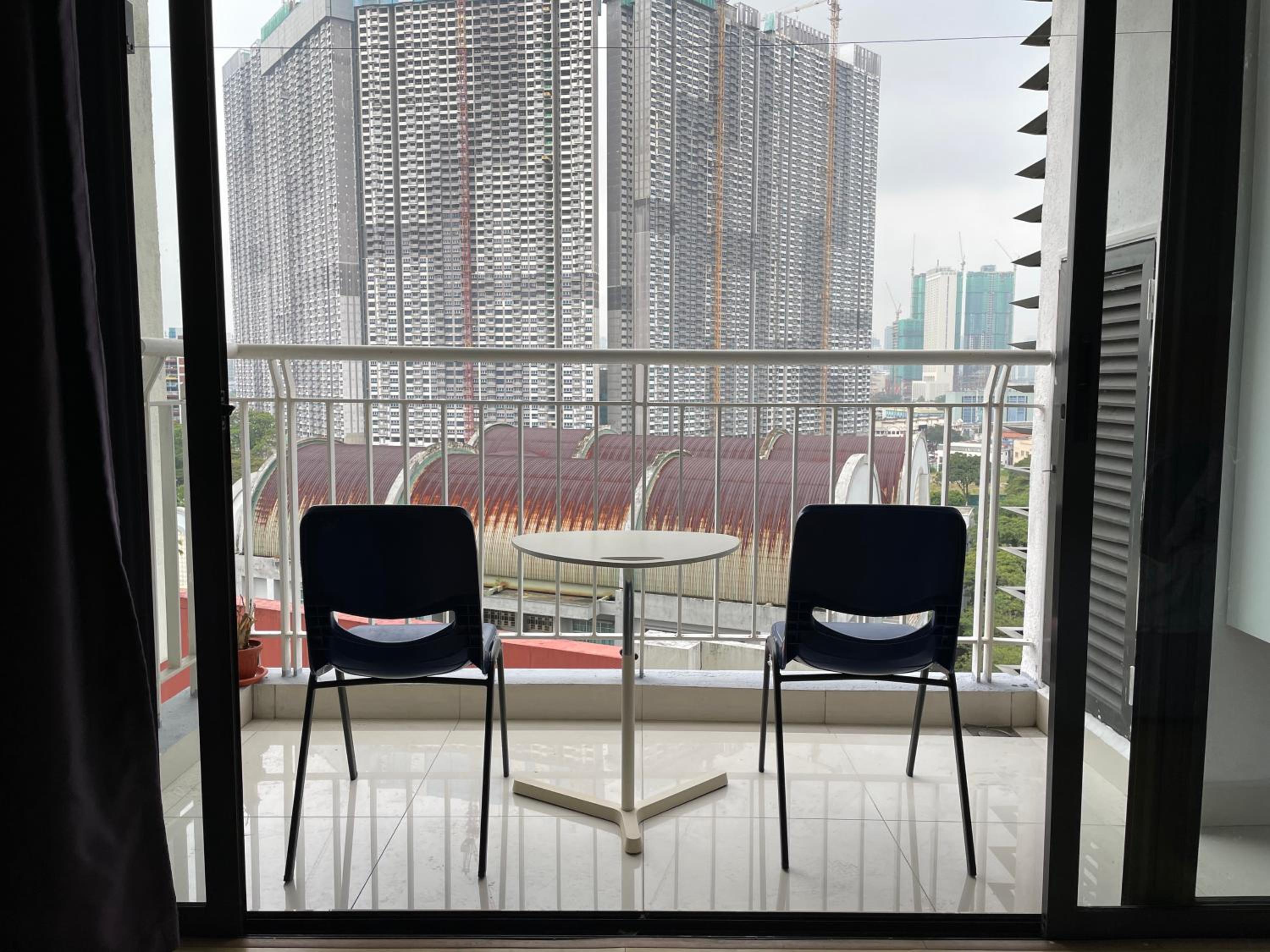 Private Jacuzzi Staycation at KL City 721