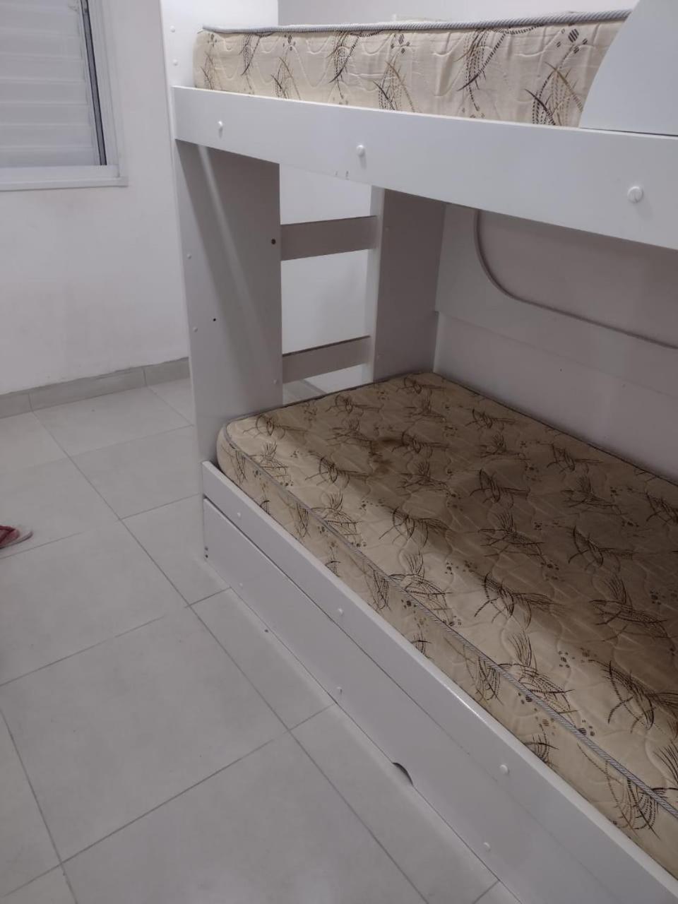 BELO APARTAMENTO - PRAIA GRANDE PERTINHO da PRAIA