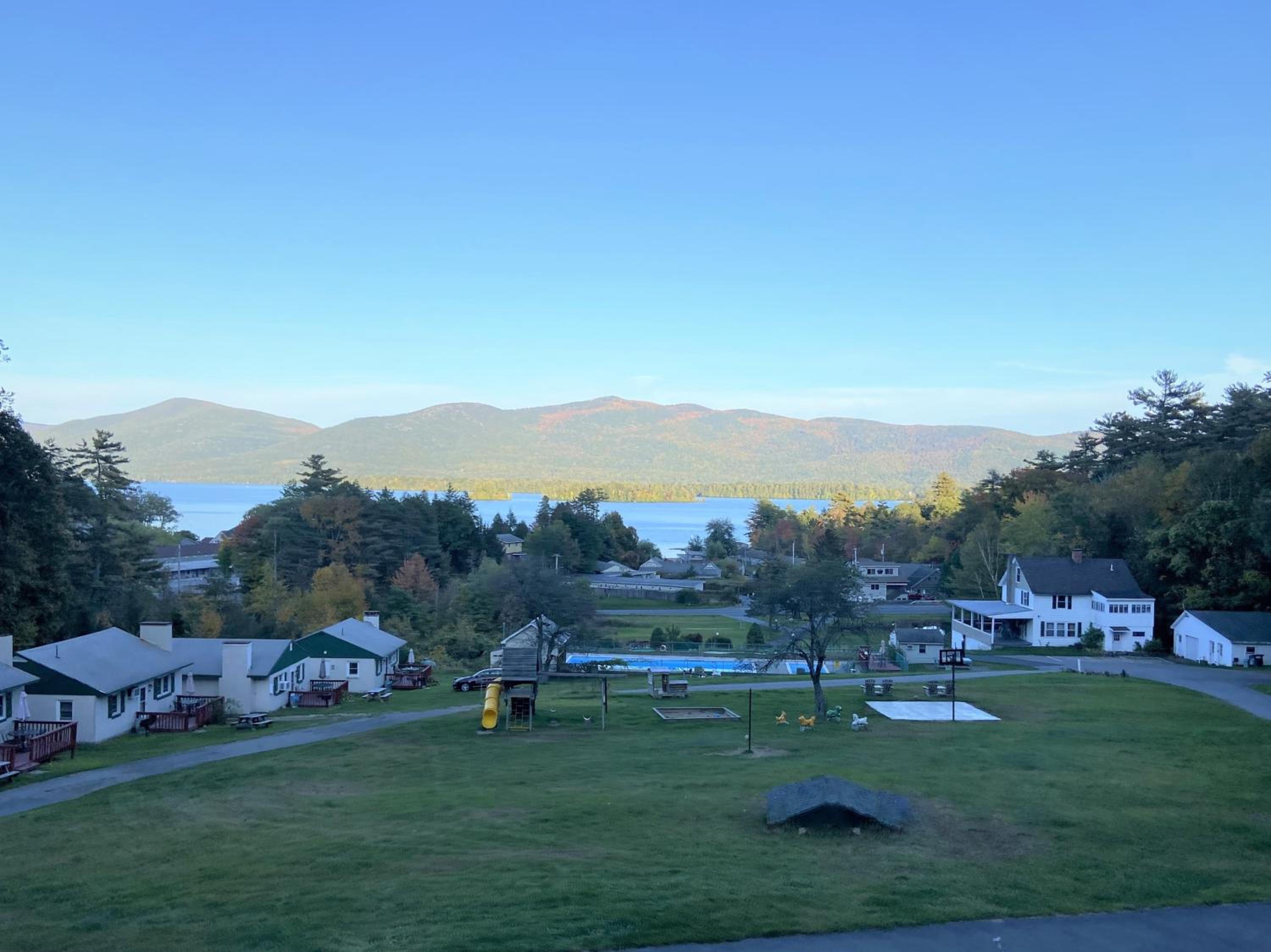 Hill View Motel and Cottages