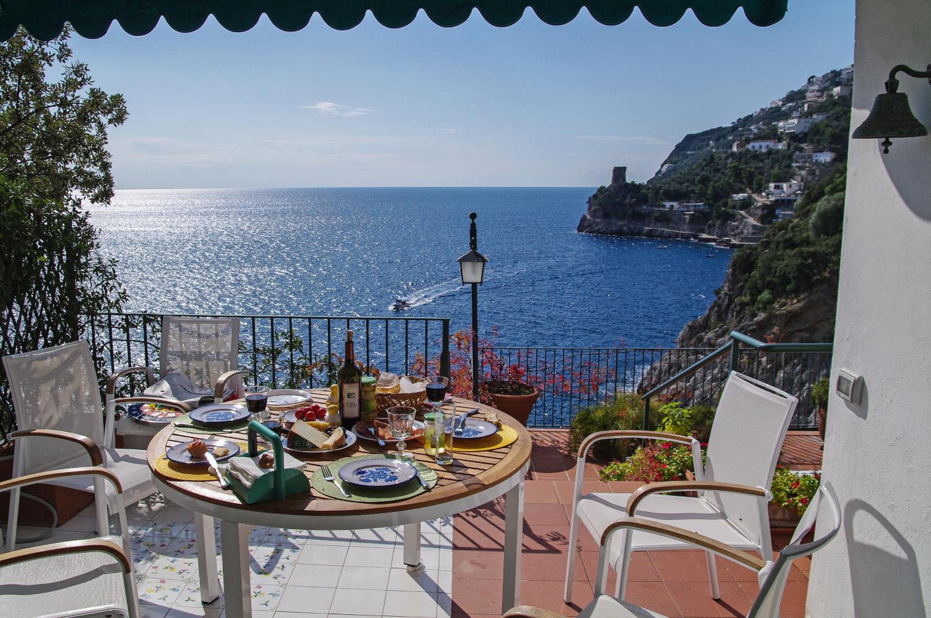 Luxury villa, pool, sea access, large terraces, stupendous views photo 3