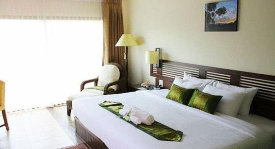 Mae Jo Golf Resort & Spa