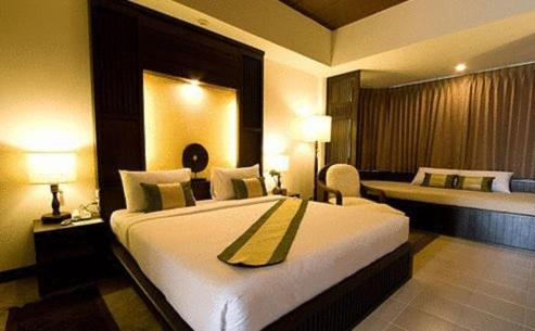 Mae Jo Golf Resort & Spa