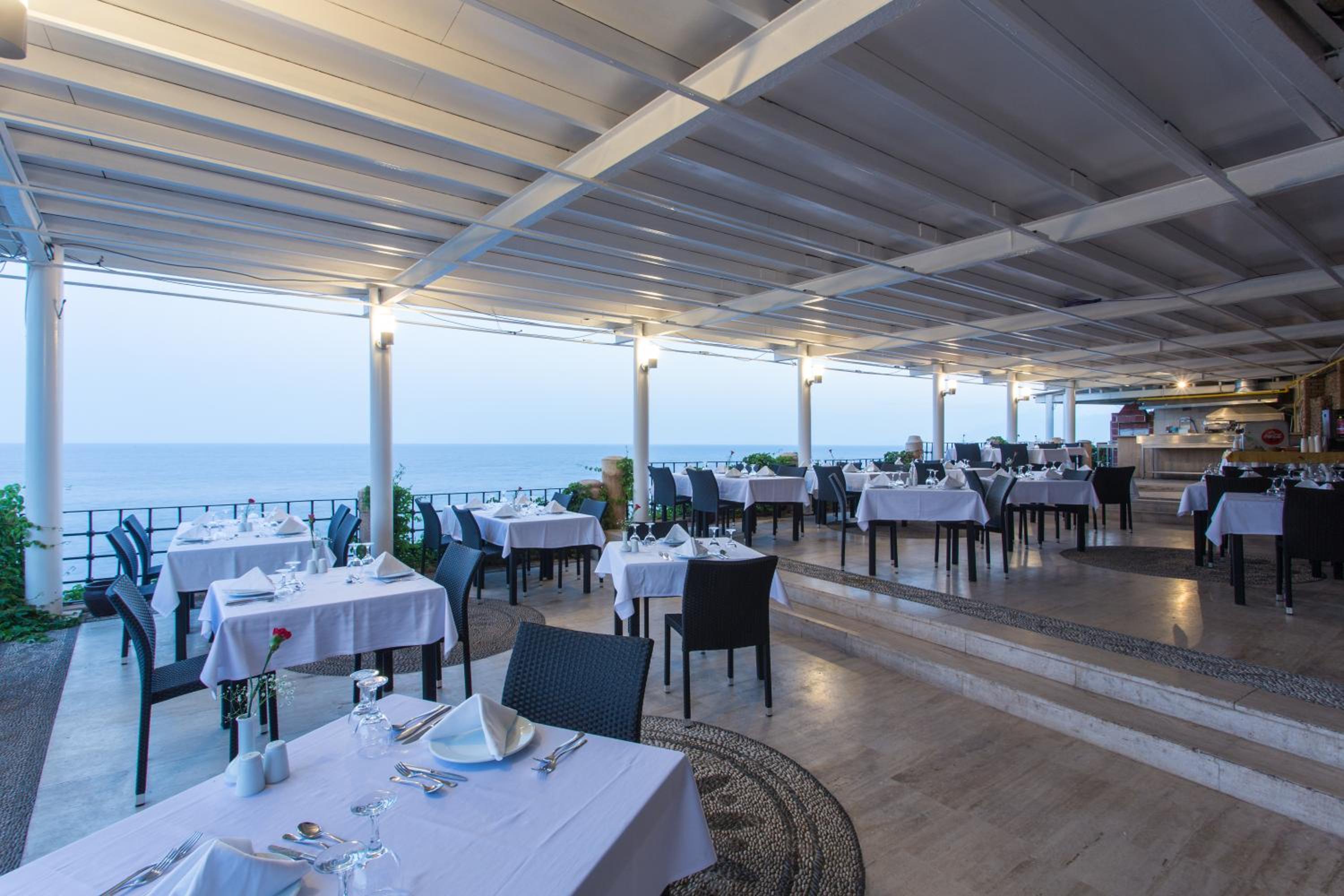 Falcon Otel - Image 23