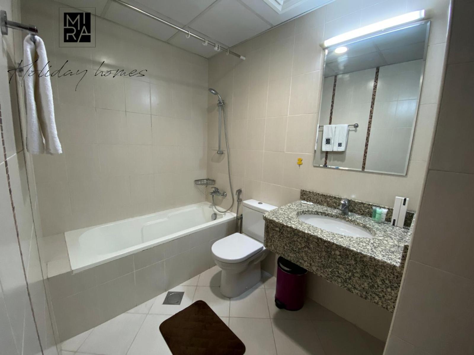 Mira Holiday Homes - Serviced 1 bedroom with Creek View