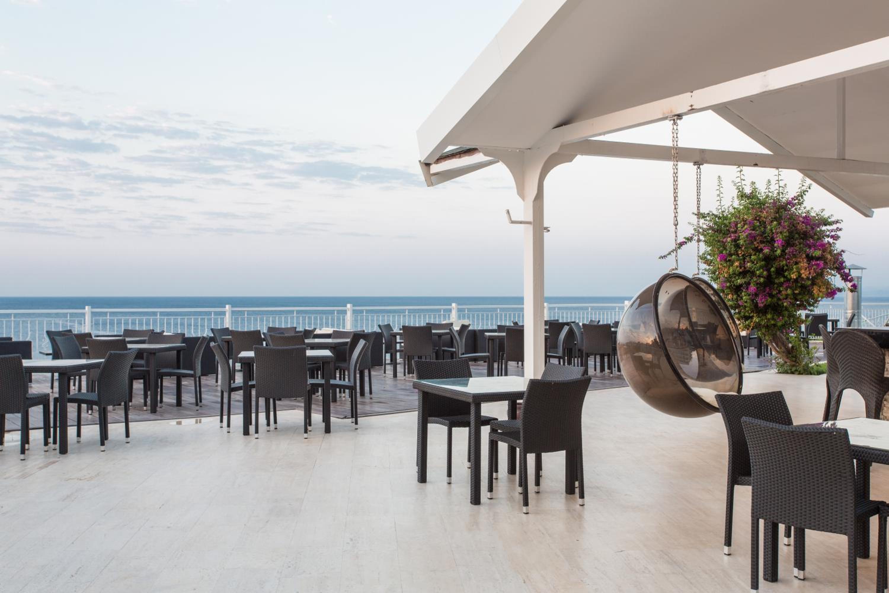 Falcon Otel - Image 22