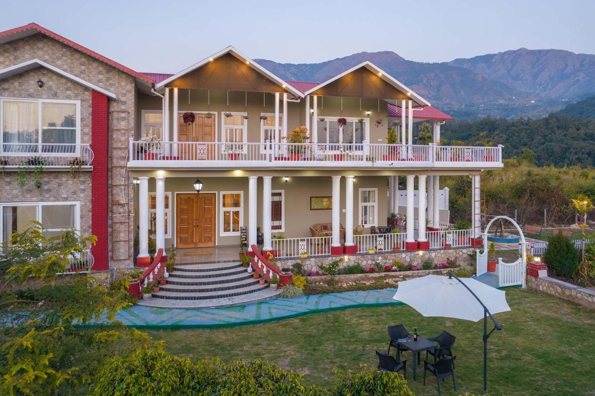 StayVista at SilverOaks Cottage
