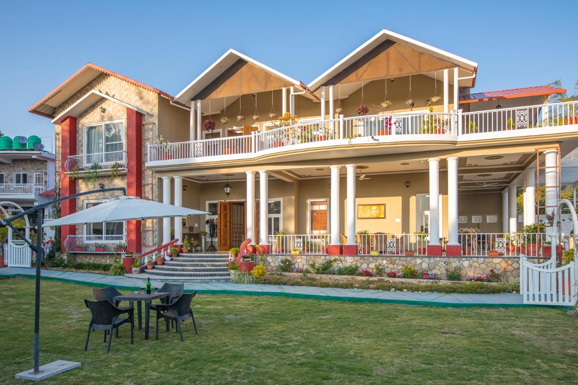 StayVista at SilverOaks Cottage
