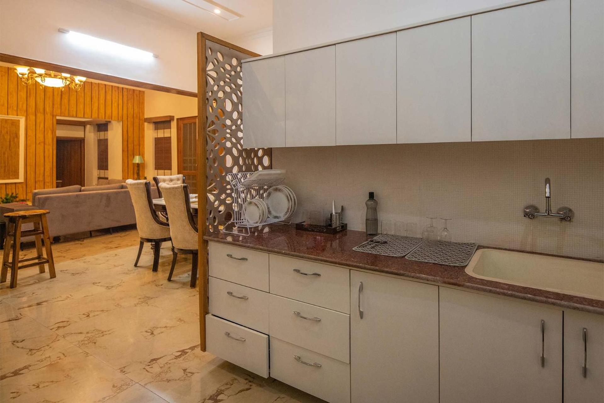 StayVista at SilverOaks Cottage