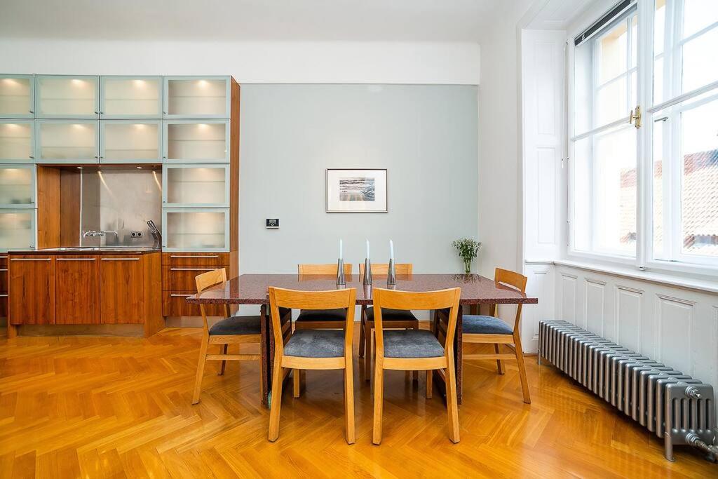 Elegant Old Town Apt with Balcony