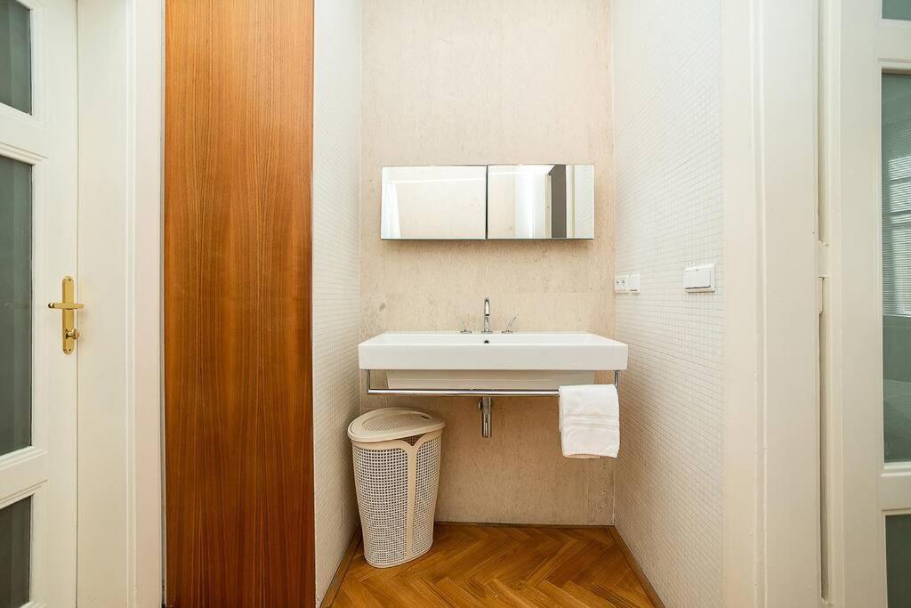 Elegant Old Town Apt with Balcony