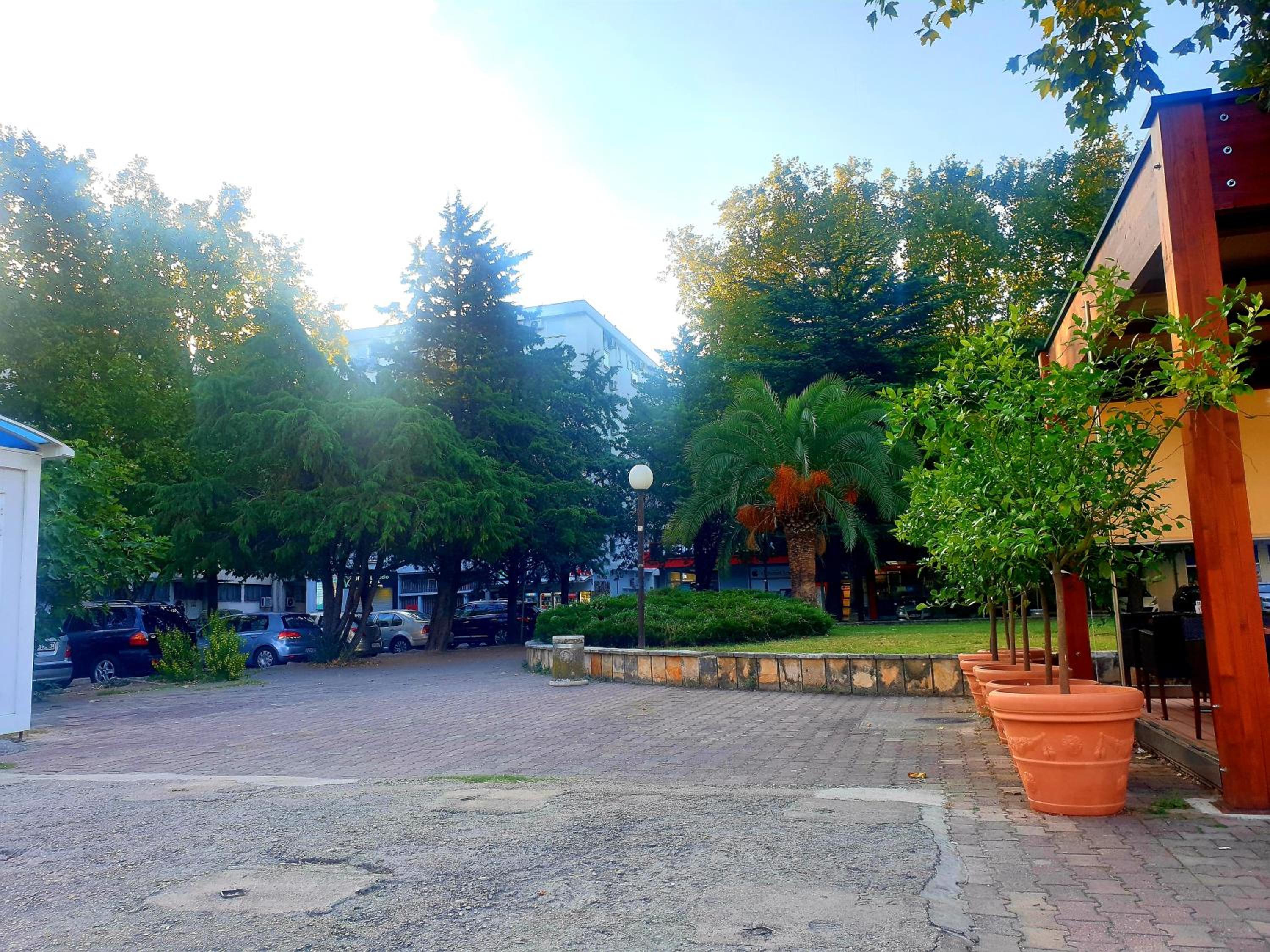 Photo 33