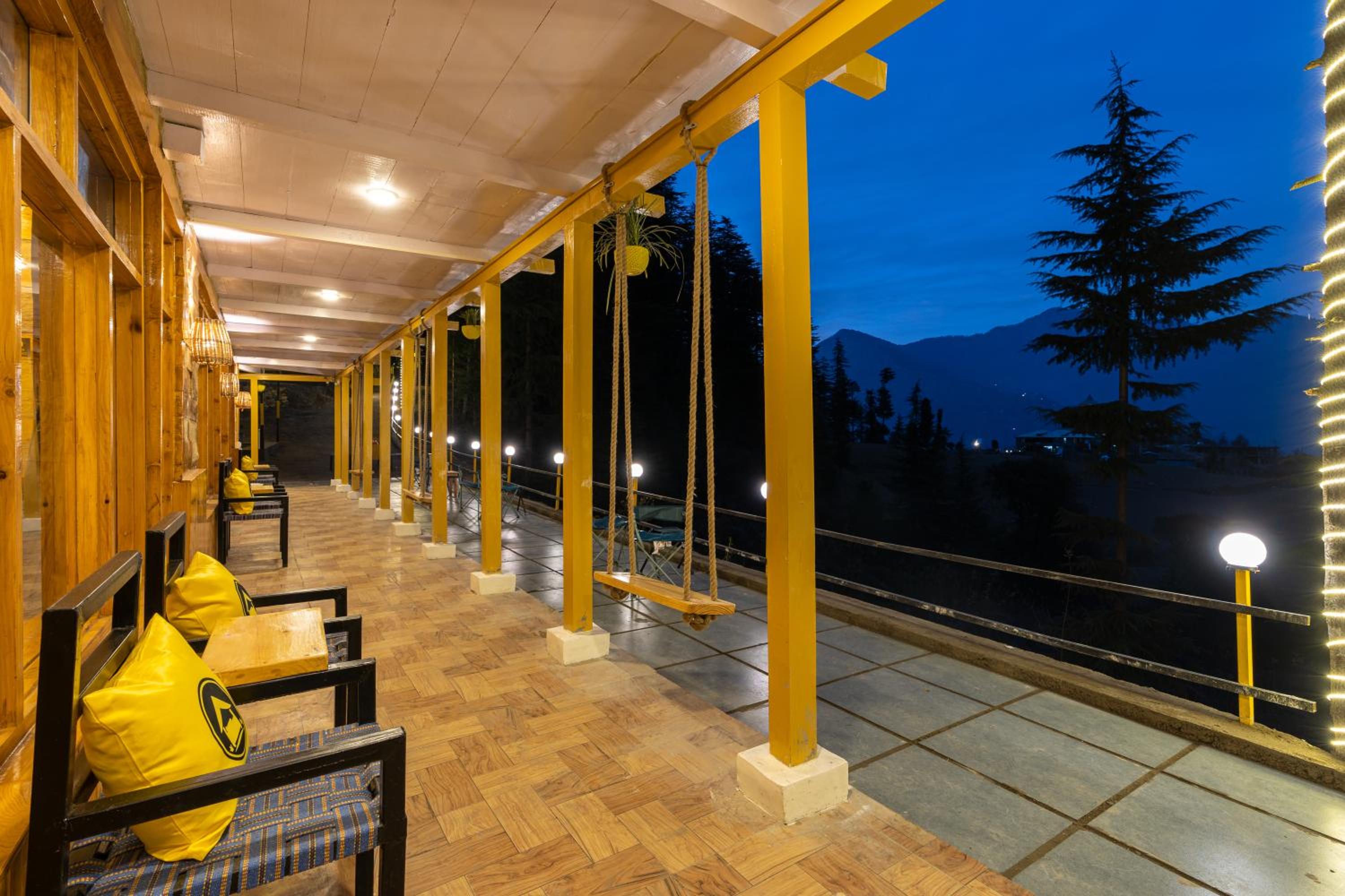 The Hosteller Shangarh, Sainj Valley view 5