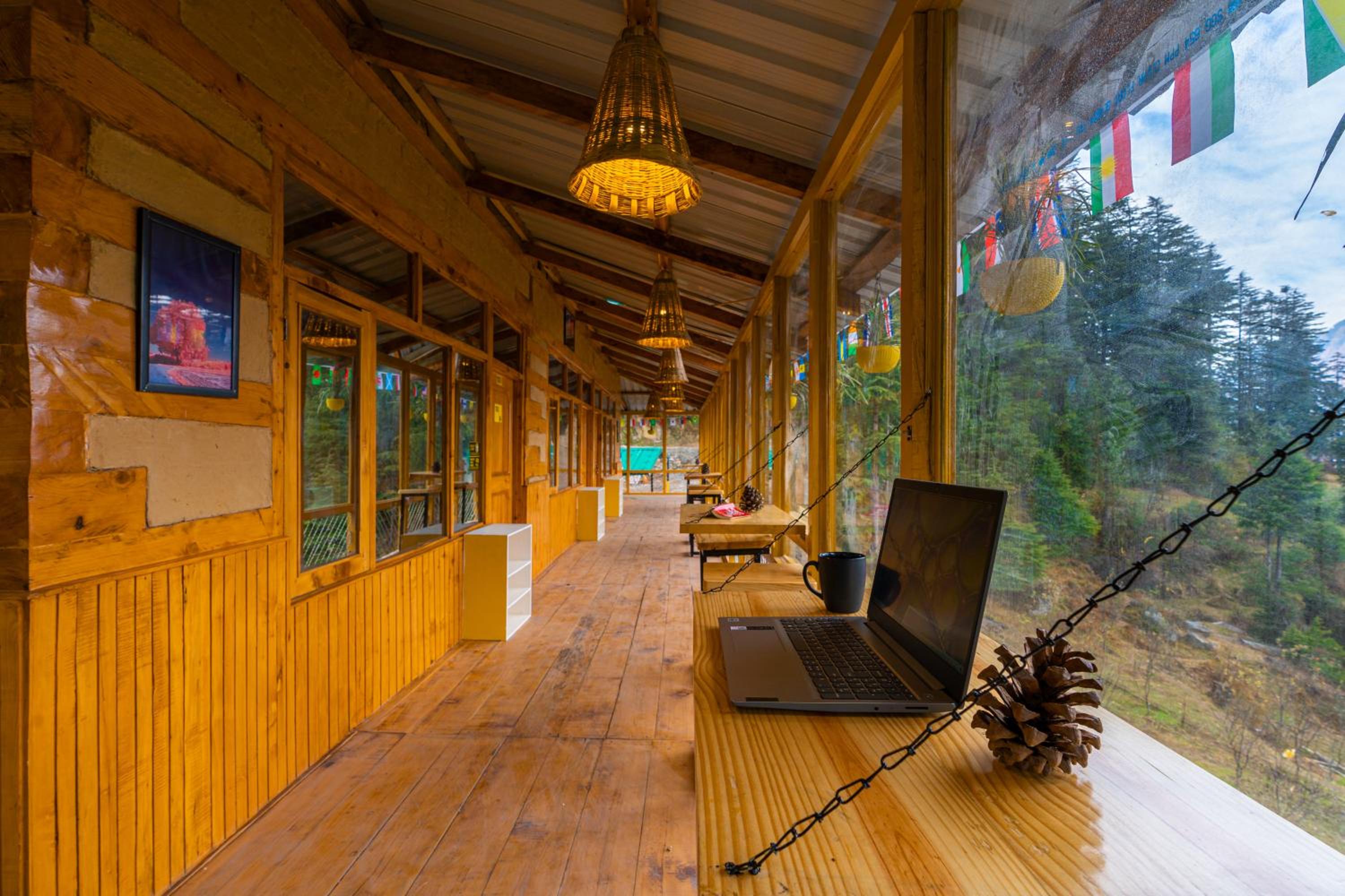The Hosteller Shangarh, Sainj Valley view 2