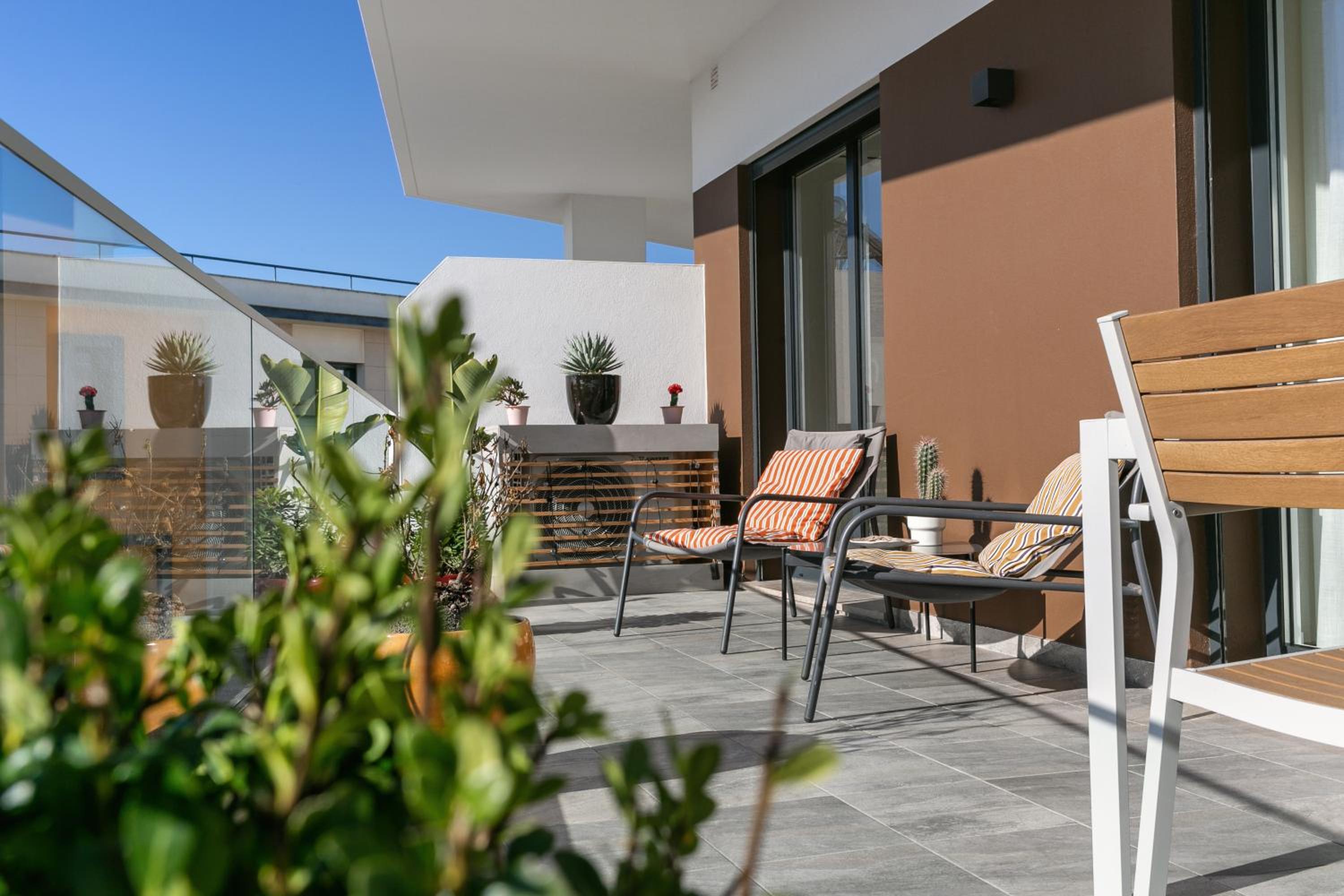 balance & terrace