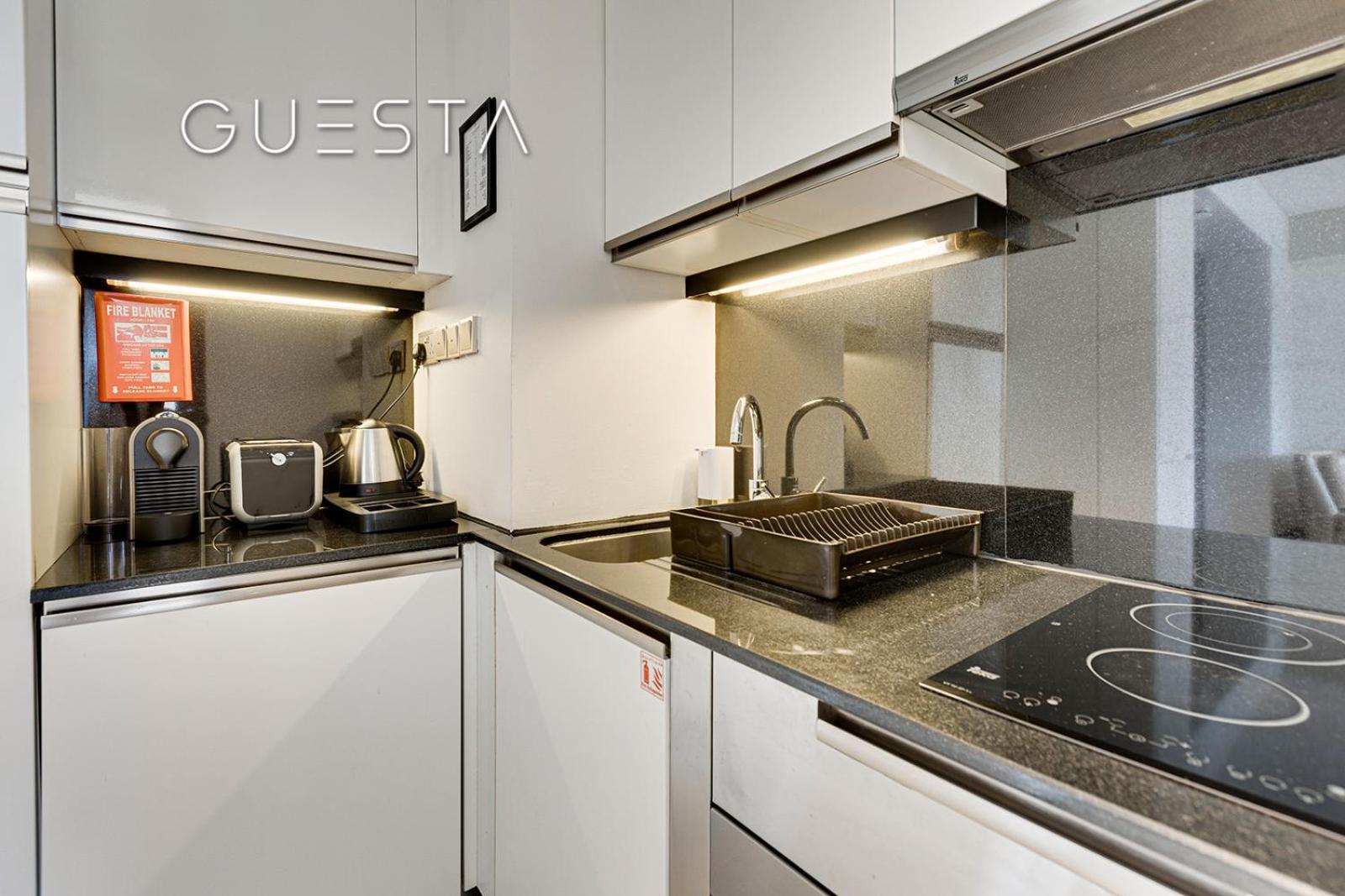 Address Marina Mall Apartments, Dubai Marina