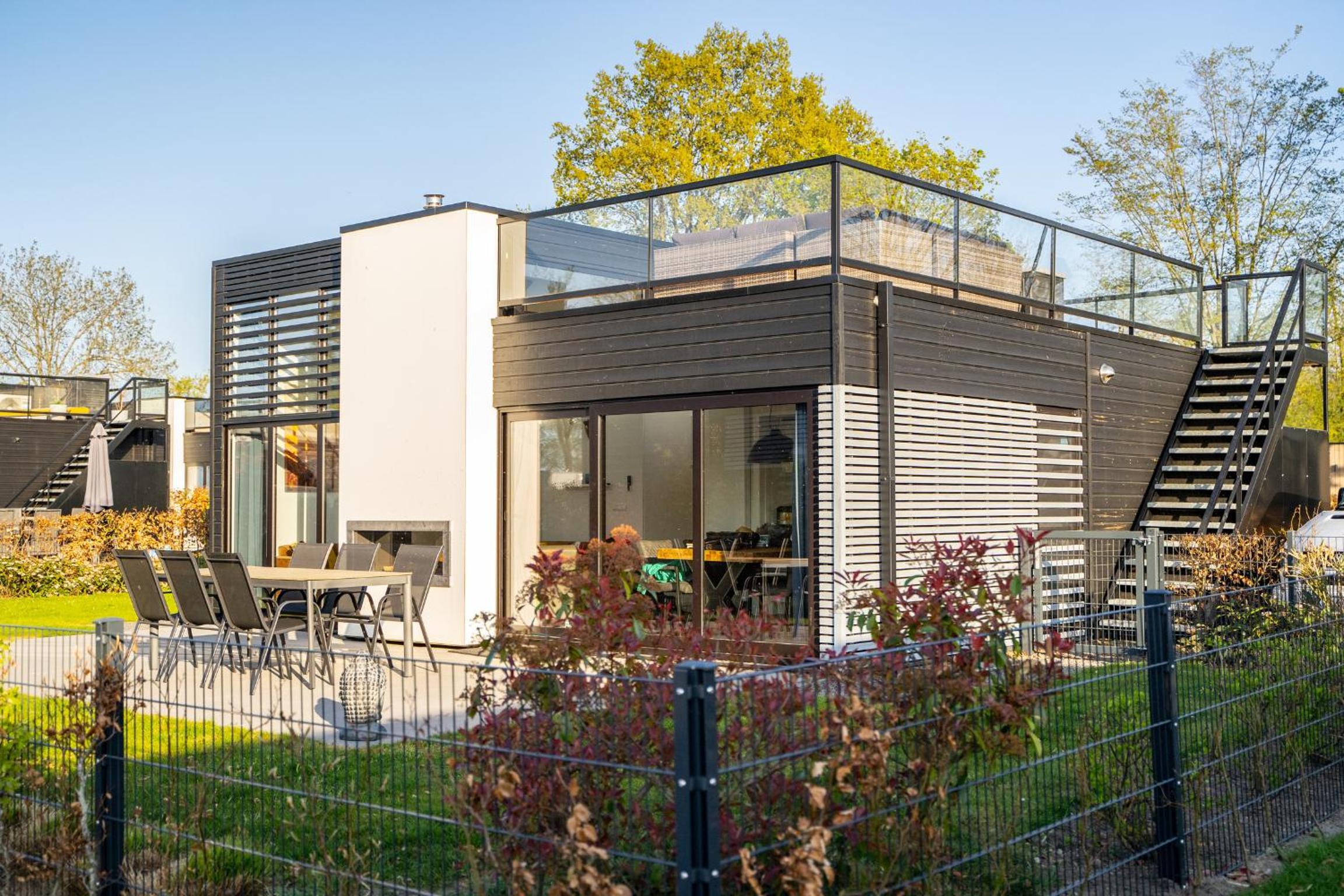 Excellent Cube mit Dachterrasse Meerblick und Strand