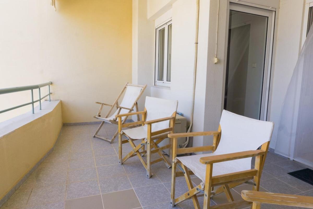 Sunny Apartment view 4