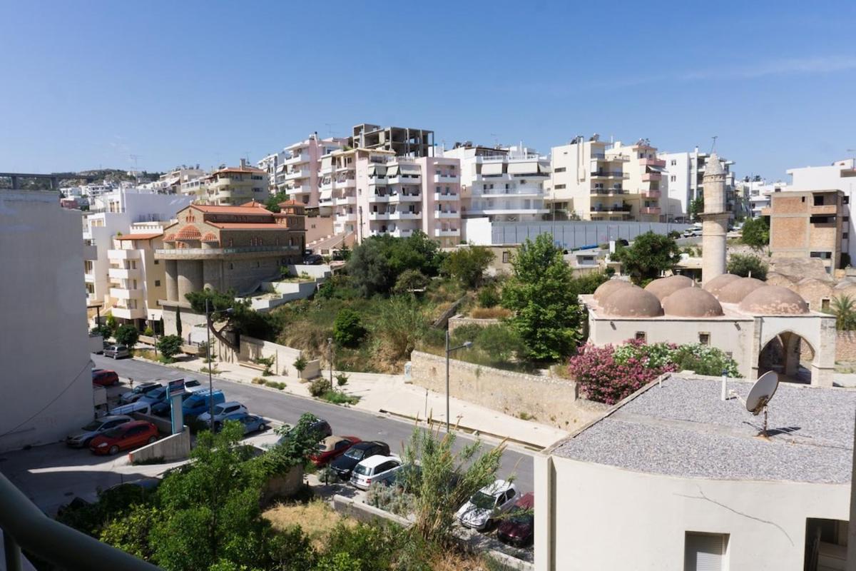 Sunny Apartment view 5