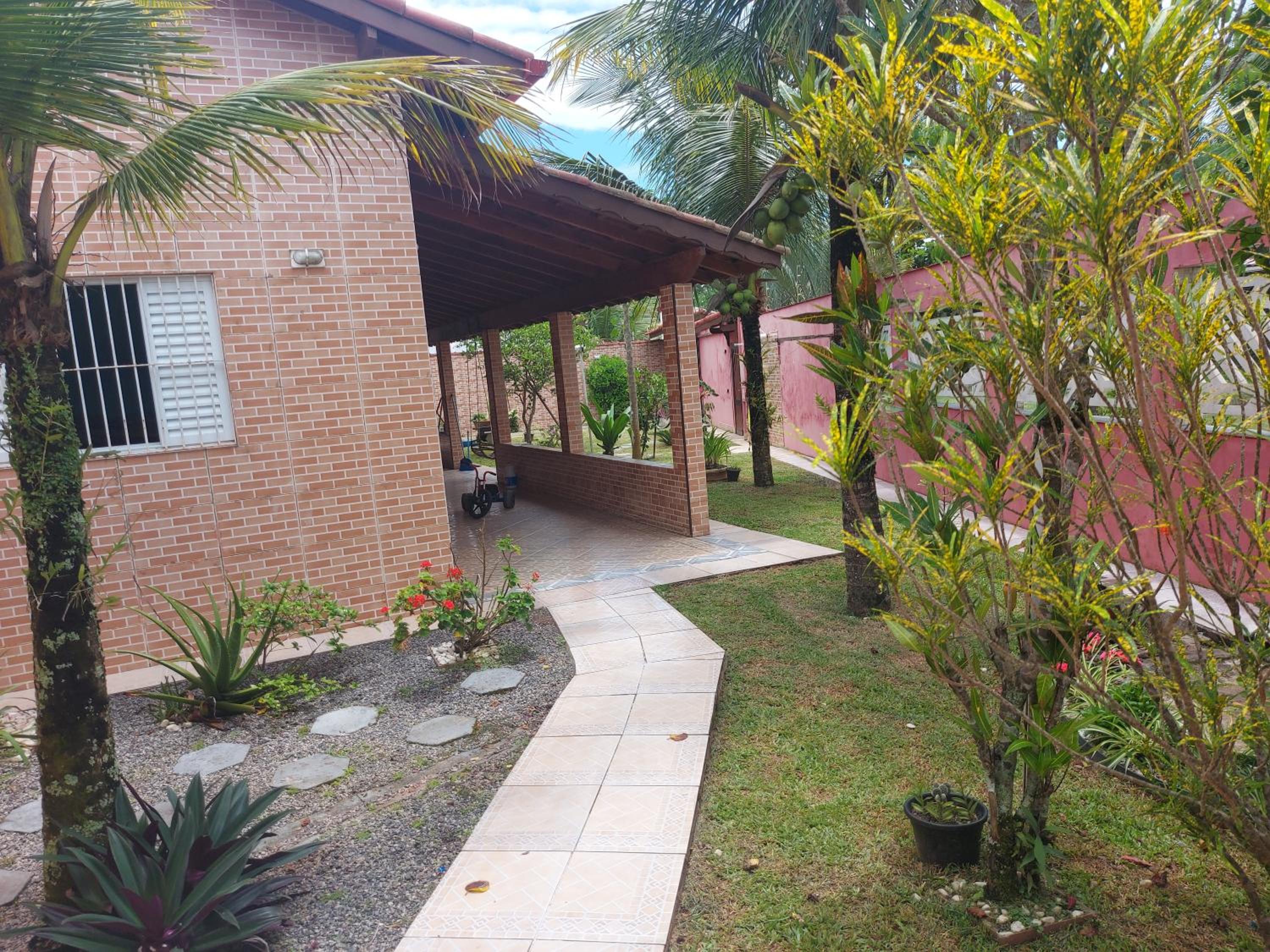 Casa de praia Jequitiba, 50 metros do mar com piscina!!ITANHAÉM!