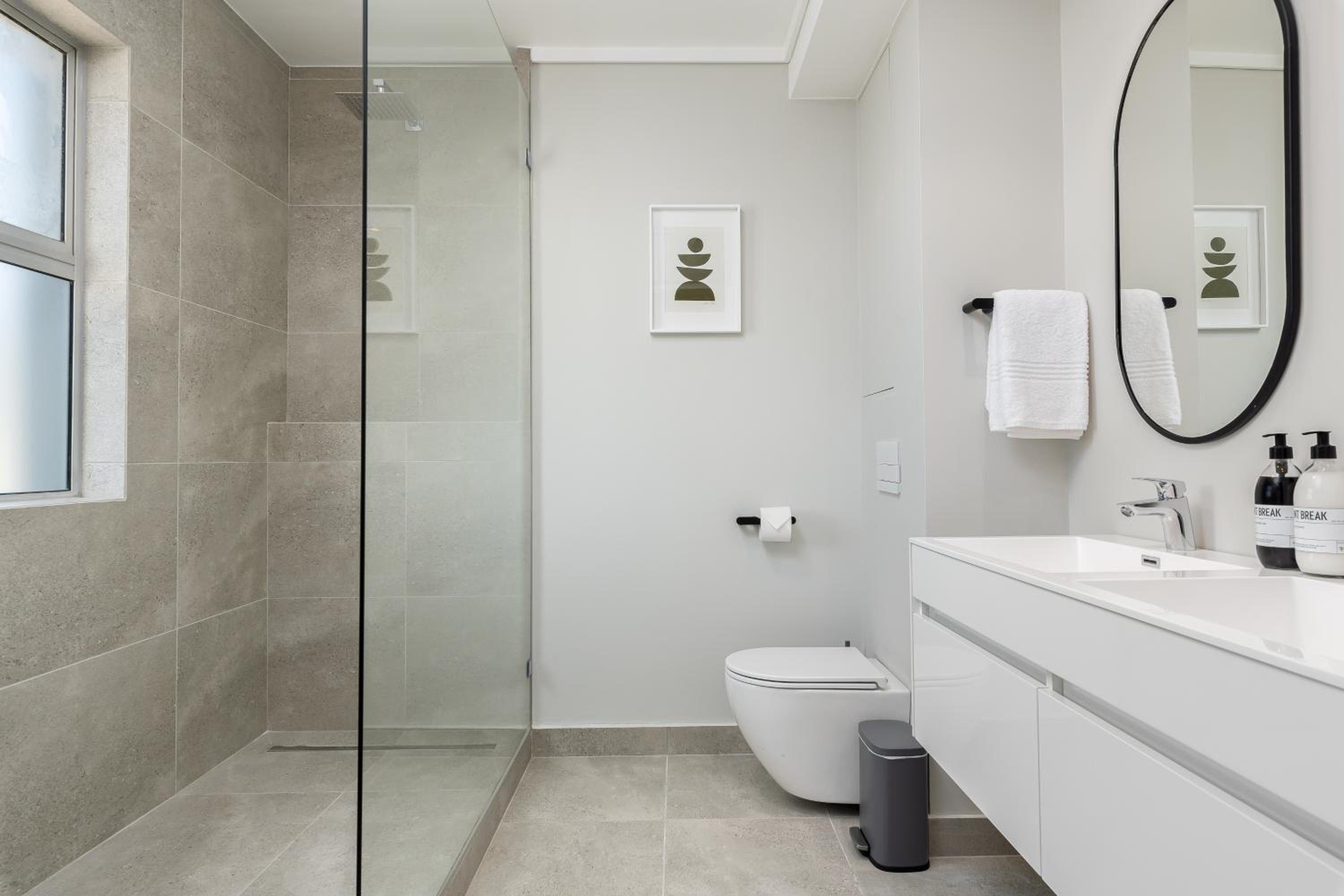 Point Break Luxury Apartments photo 63 of 255