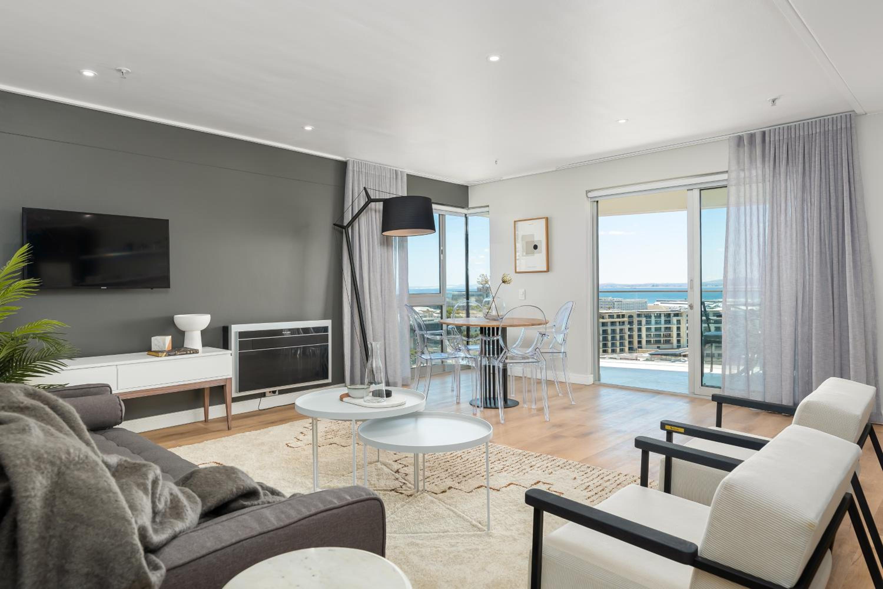 Point Break Luxury Apartments photo 71 of 255